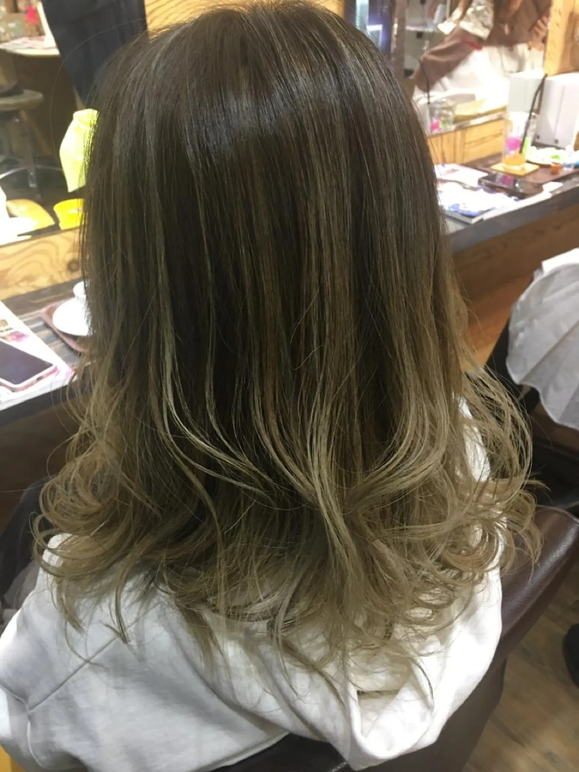 ミディアム カラー バレイヤージュ レイヤーカット カット ヘアカラー ✨U-topia渡邉 大樹【公認資格有】✨のヘアスタイル