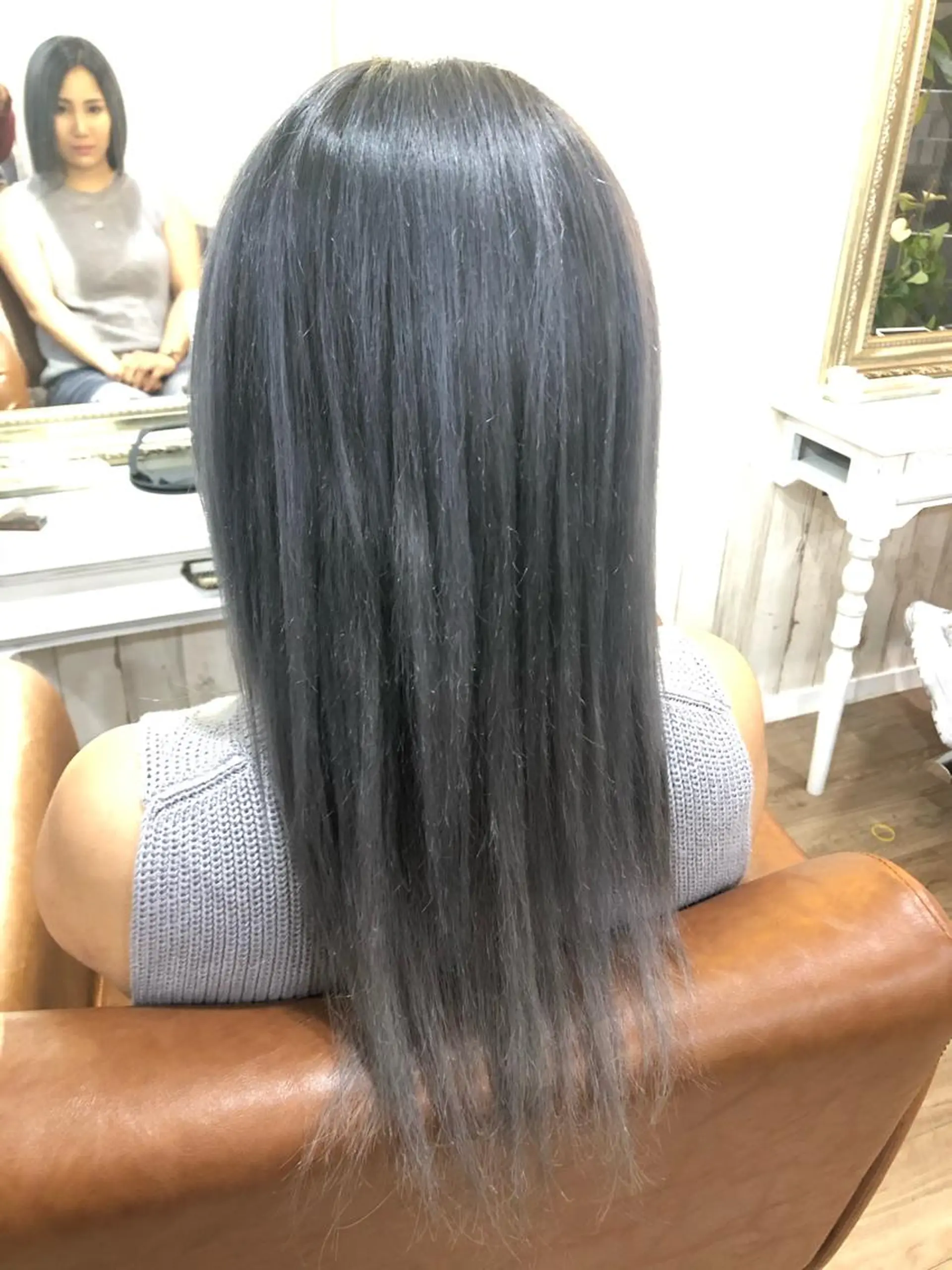 ミディアム ヘアカラー トリートメント 🐆アンドウ チカコ🦓のヘアスタイル