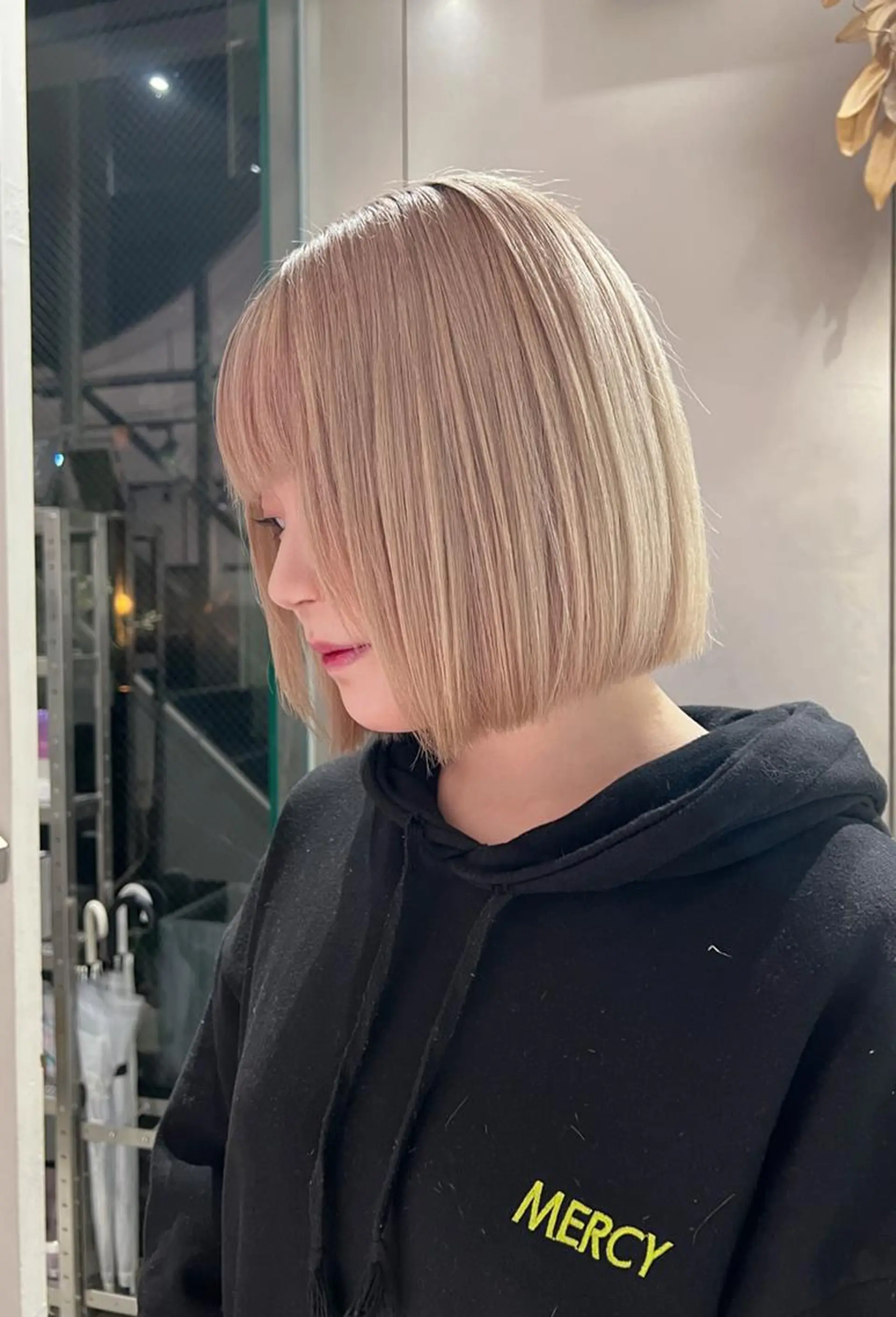 ショート カラー ショートボブ ブロンド ボブ ショートヘア カット ヘアカラー トリートメント ayano/天神 ハイトーン/ブリーチのヘアスタイル