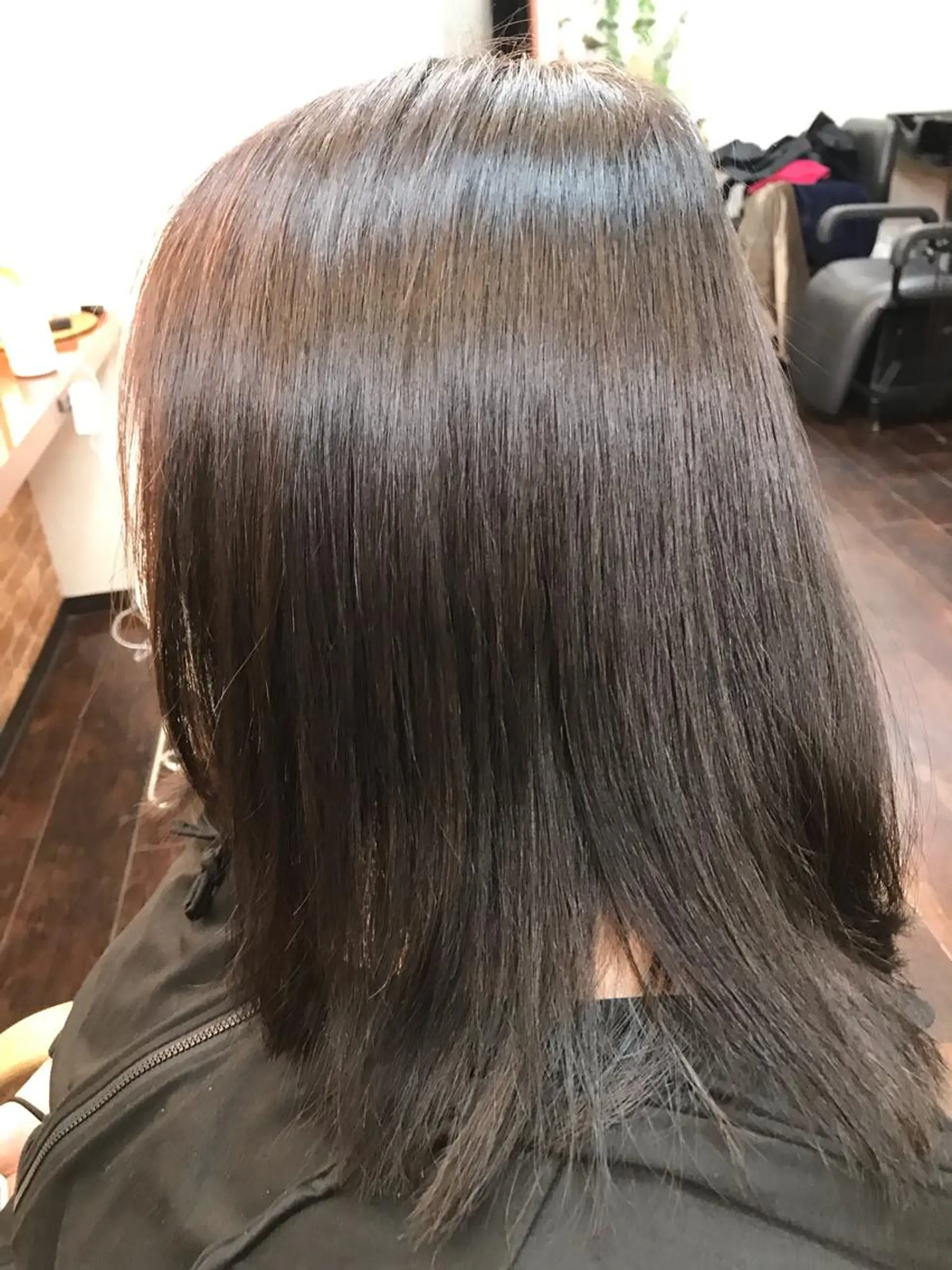 セミロング カラー 桧山 真のヘアスタイル