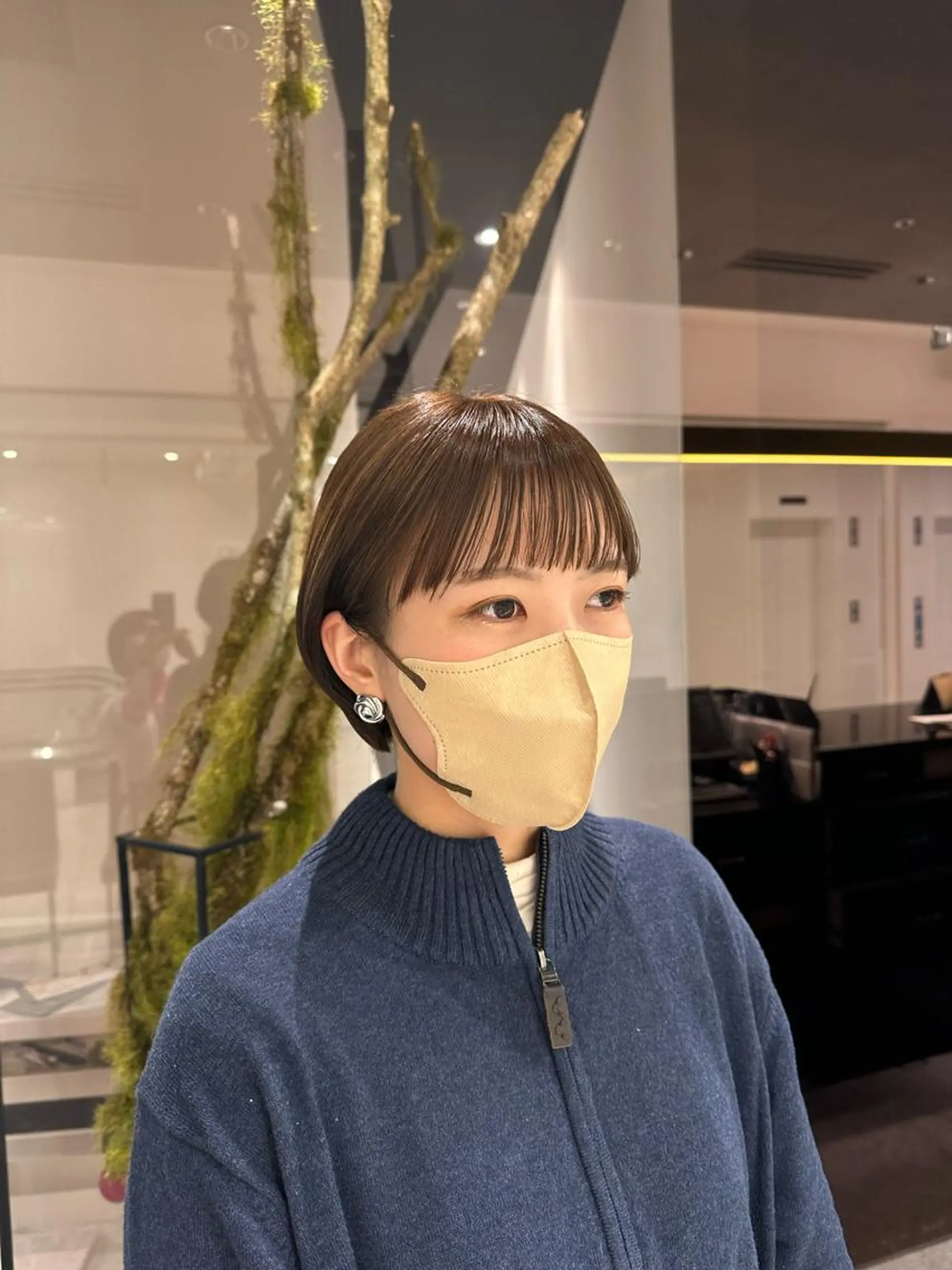 ショート カラー ブリーチ イヤリングカラー ハイライトカラー インナーカラー ブリーチなしカラー 巻ける縮毛矯正/艶 カラーchika🩵のヘアスタイル