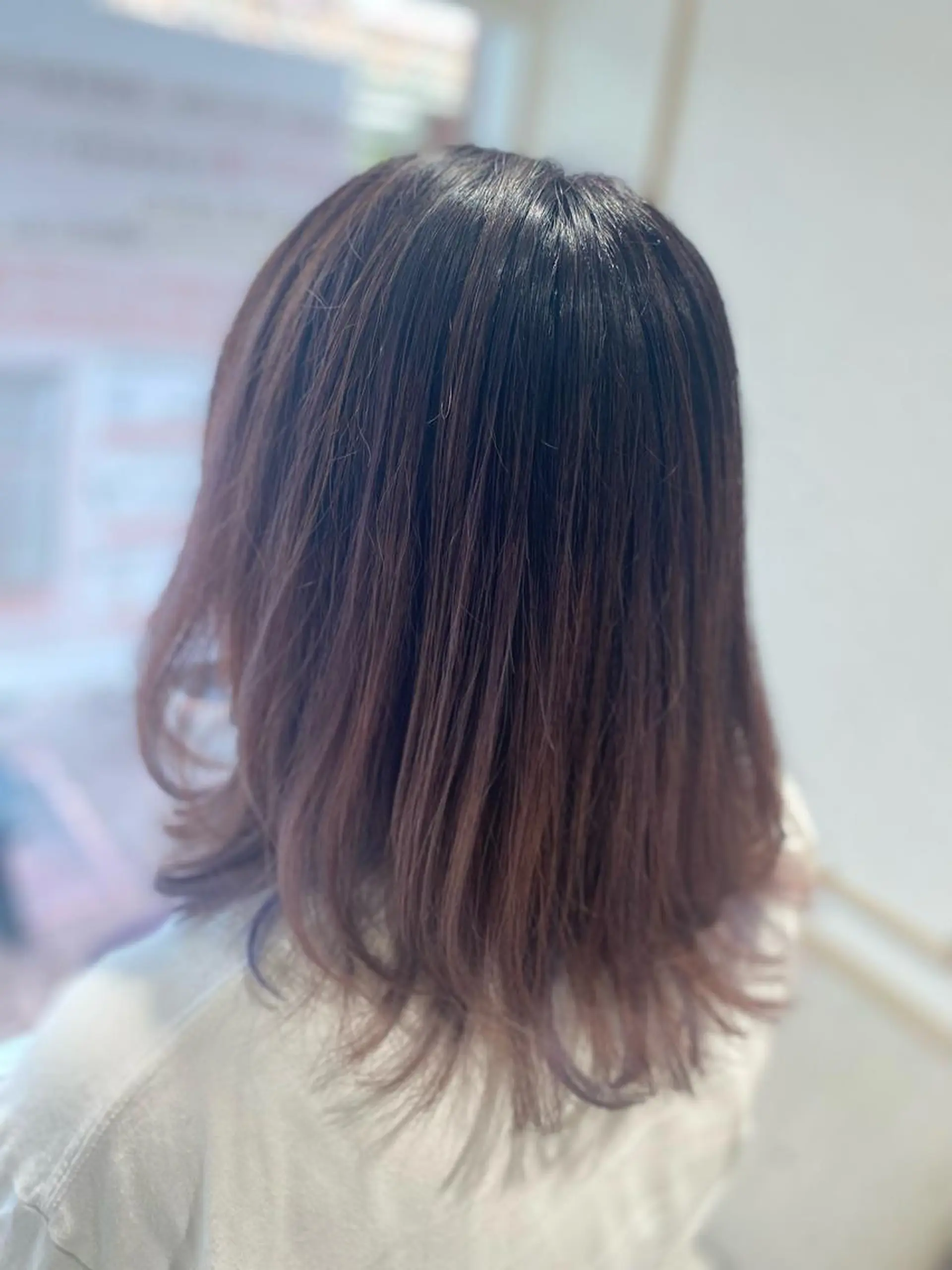 ミディアム カラー 芝田  望優のヘアスタイル