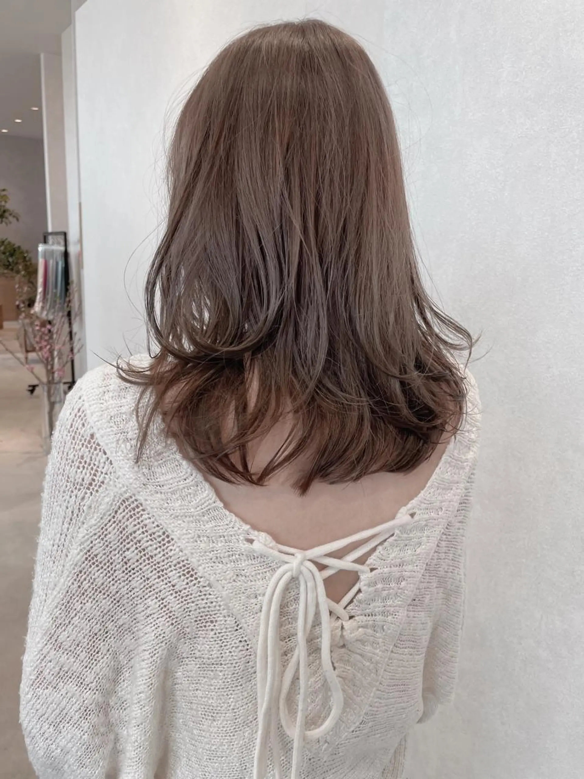 セミロング カラー アッシュ ベージュカラー ブリーチ 艶髪/モテヘア🎀 MIHOのヘアスタイル