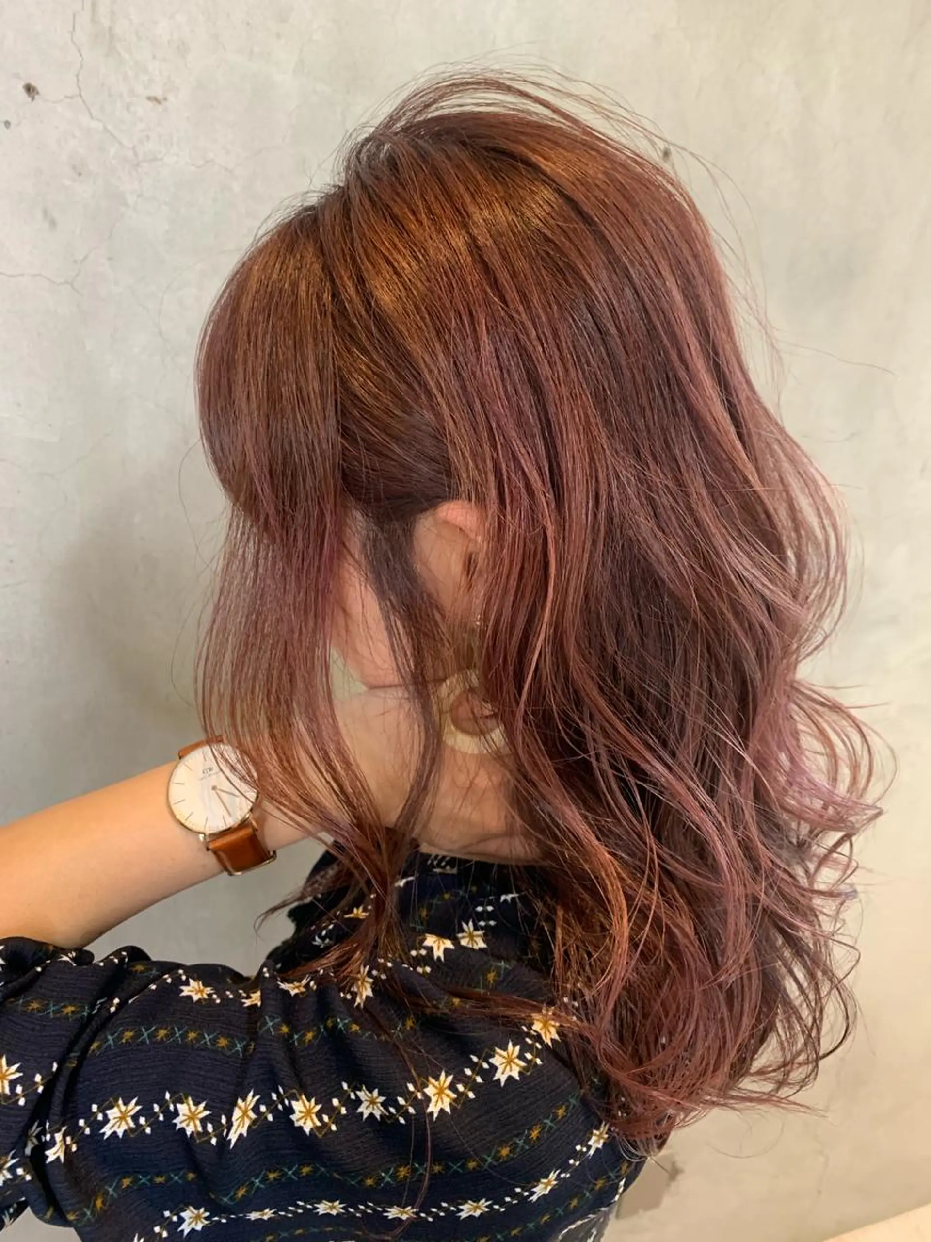 セミロング カラー 🐝肥田 しょーと🐝のヘアスタイル