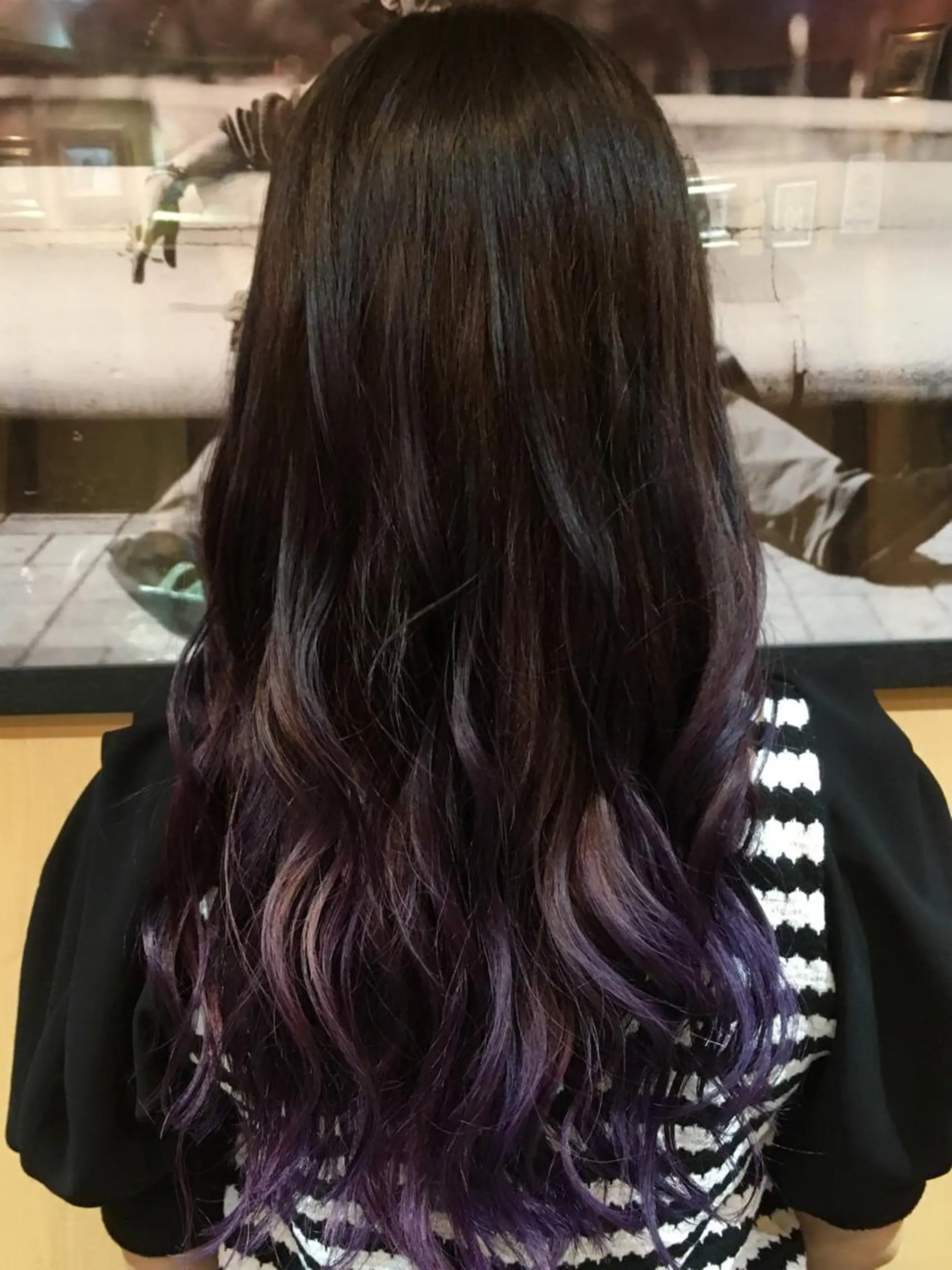 ロング カラー グラデーションカラー パープルカラー Drei.B.（ドライヴ）所属・ヨシダ アズサのヘアスタイル