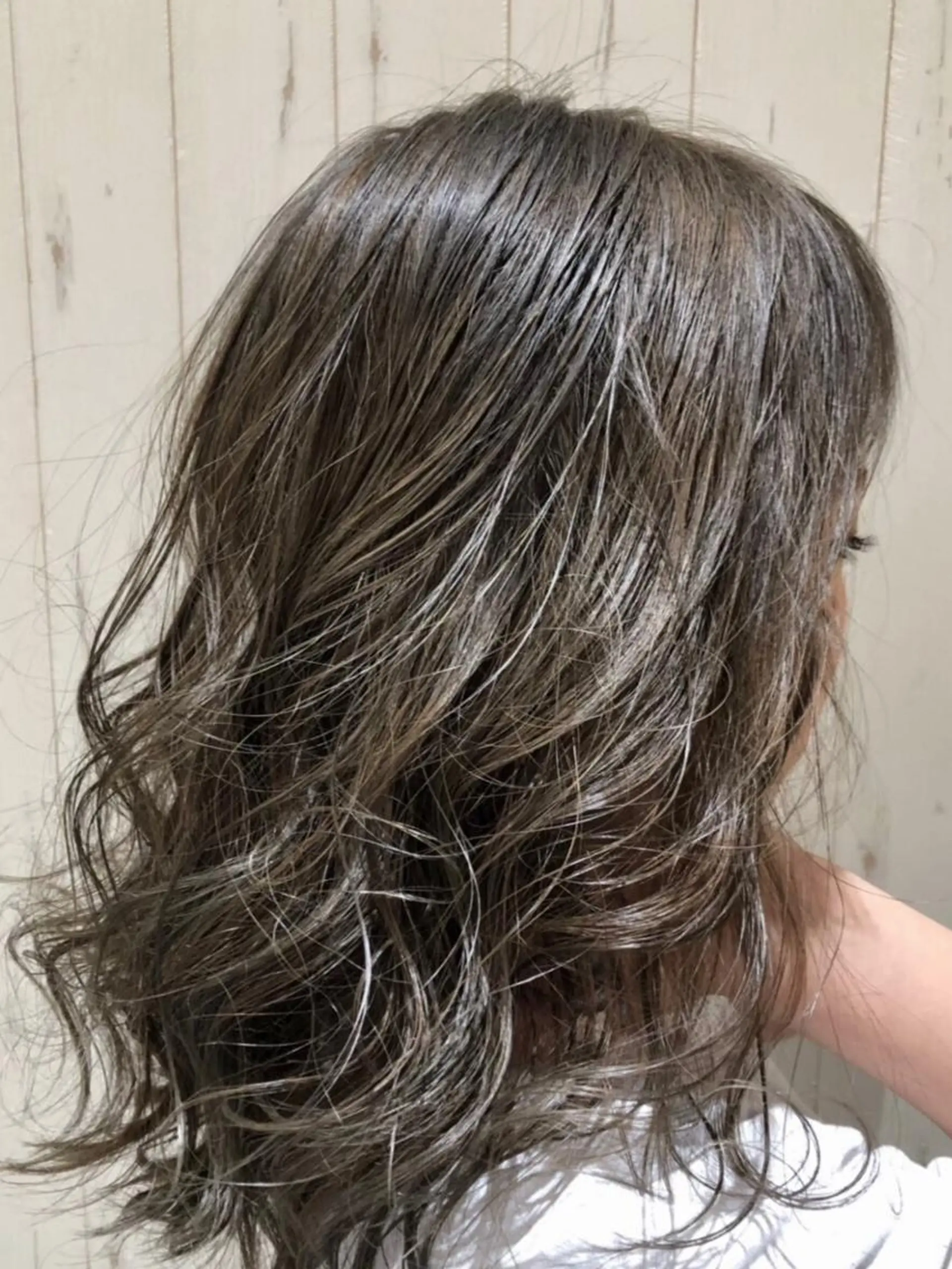 セミロング カラー Device ディバイスのヘアスタイル