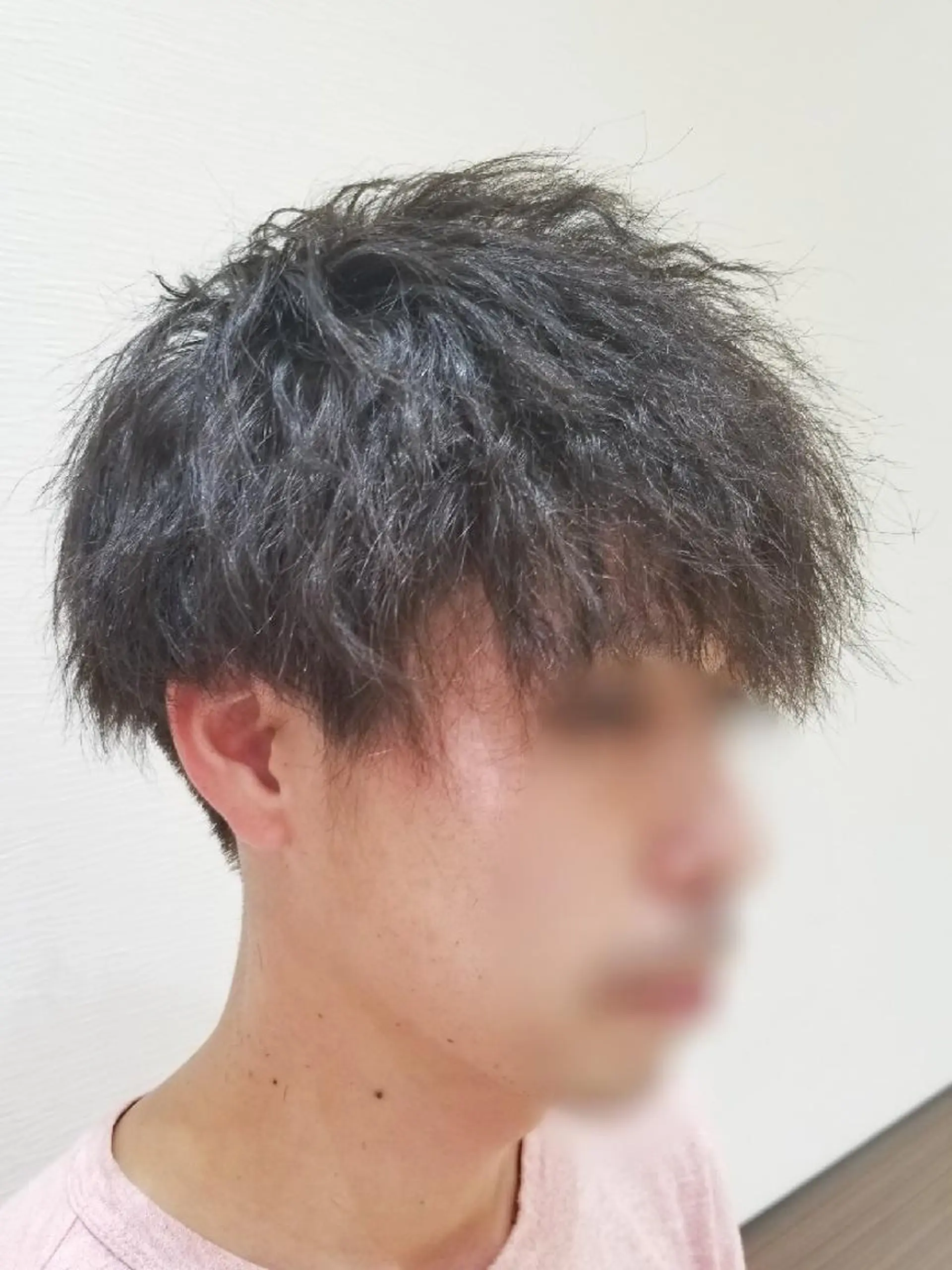 メンズ パーマ ブリーチ、デザイン  カラー福士直矢のヘアスタイル