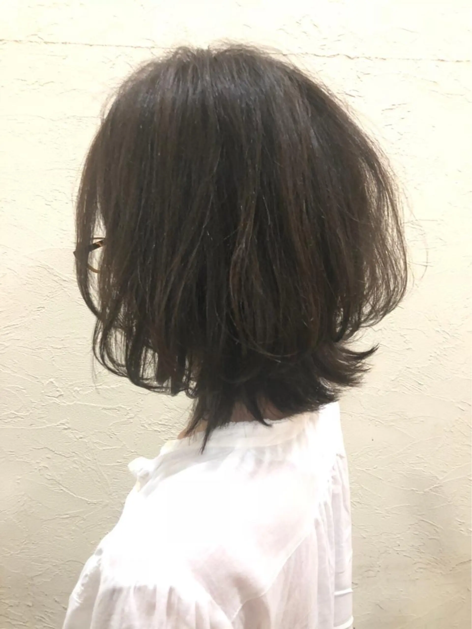ショート カラー 出村谷 雄太のヘアスタイル