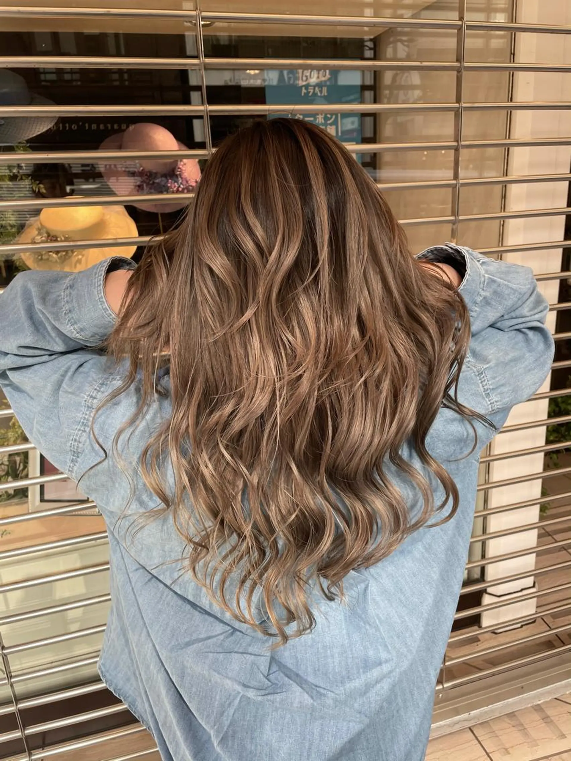 ロング ヘアカラー トリートメント _ WHITE三宮店のヘアスタイル