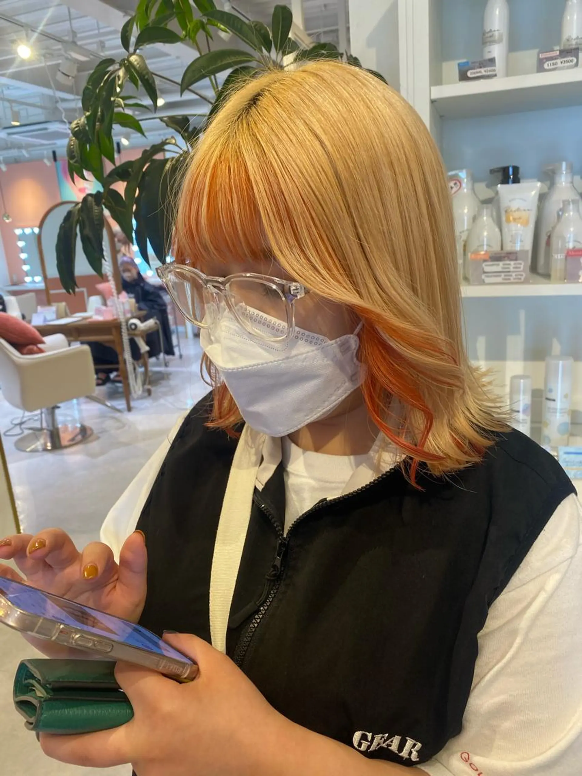 ミディアム カラー カット ヘアカラー 梛木 唯のヘアスタイル