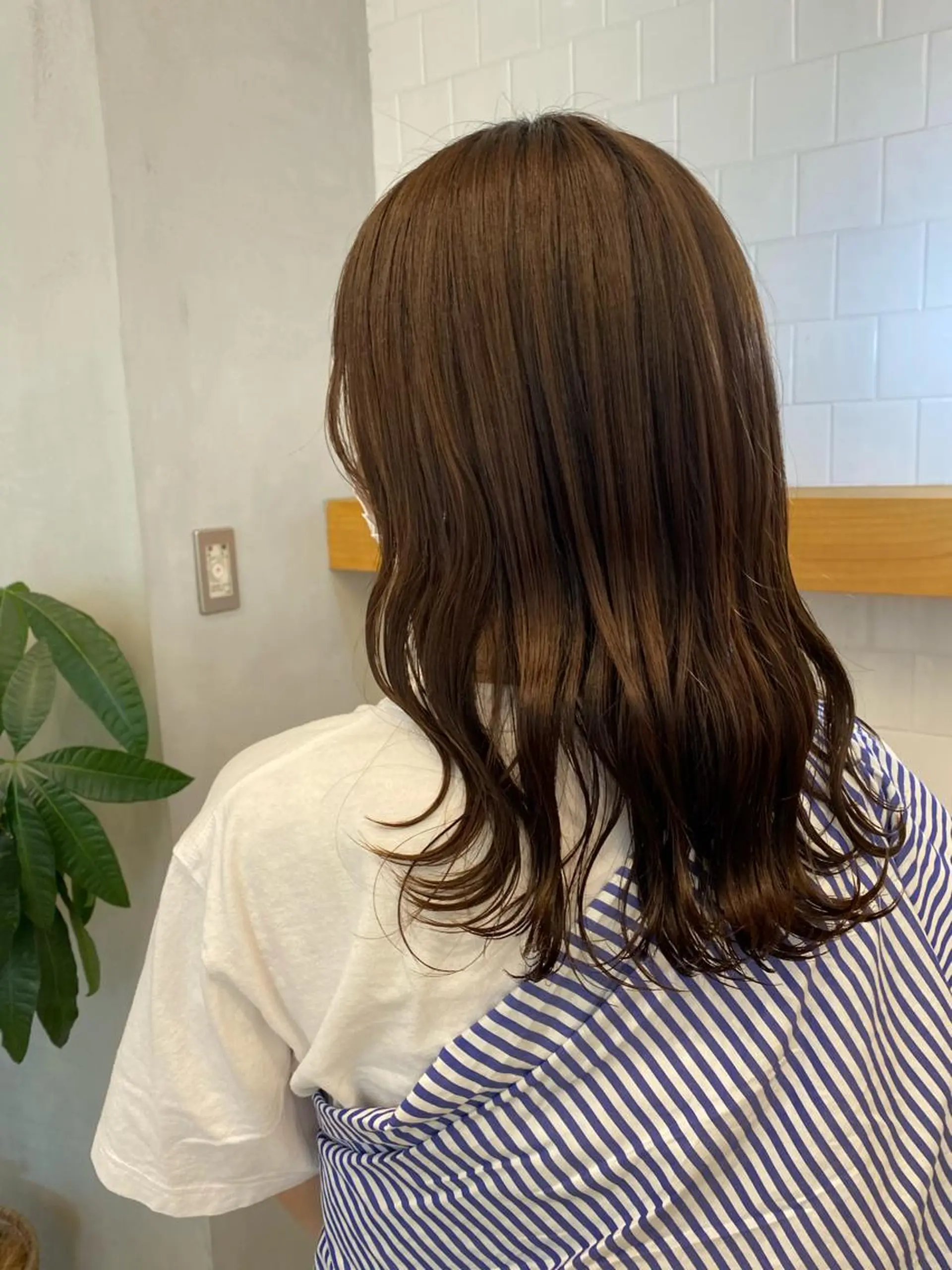 セミロング カラー ヘアアレンジ 、 、のヘアスタイル