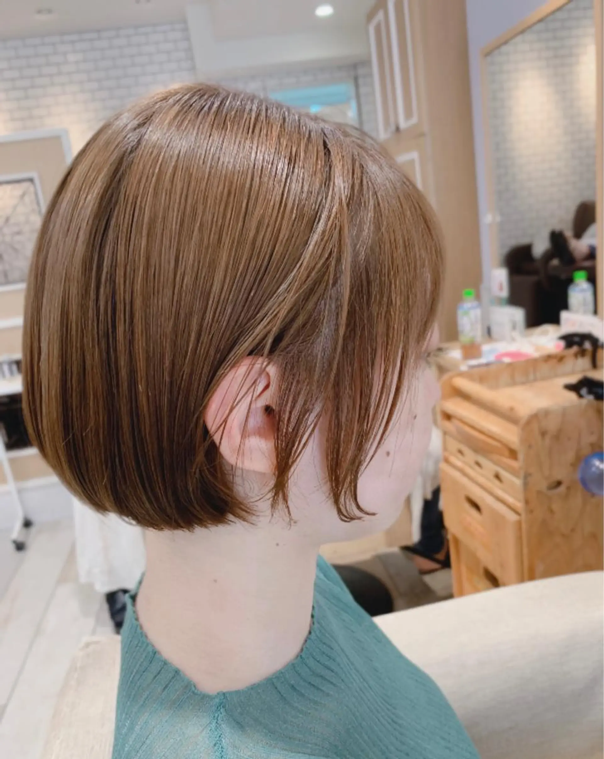 ショート カラー 馬場智哉 白髪ぼかしハイライトのヘアスタイル