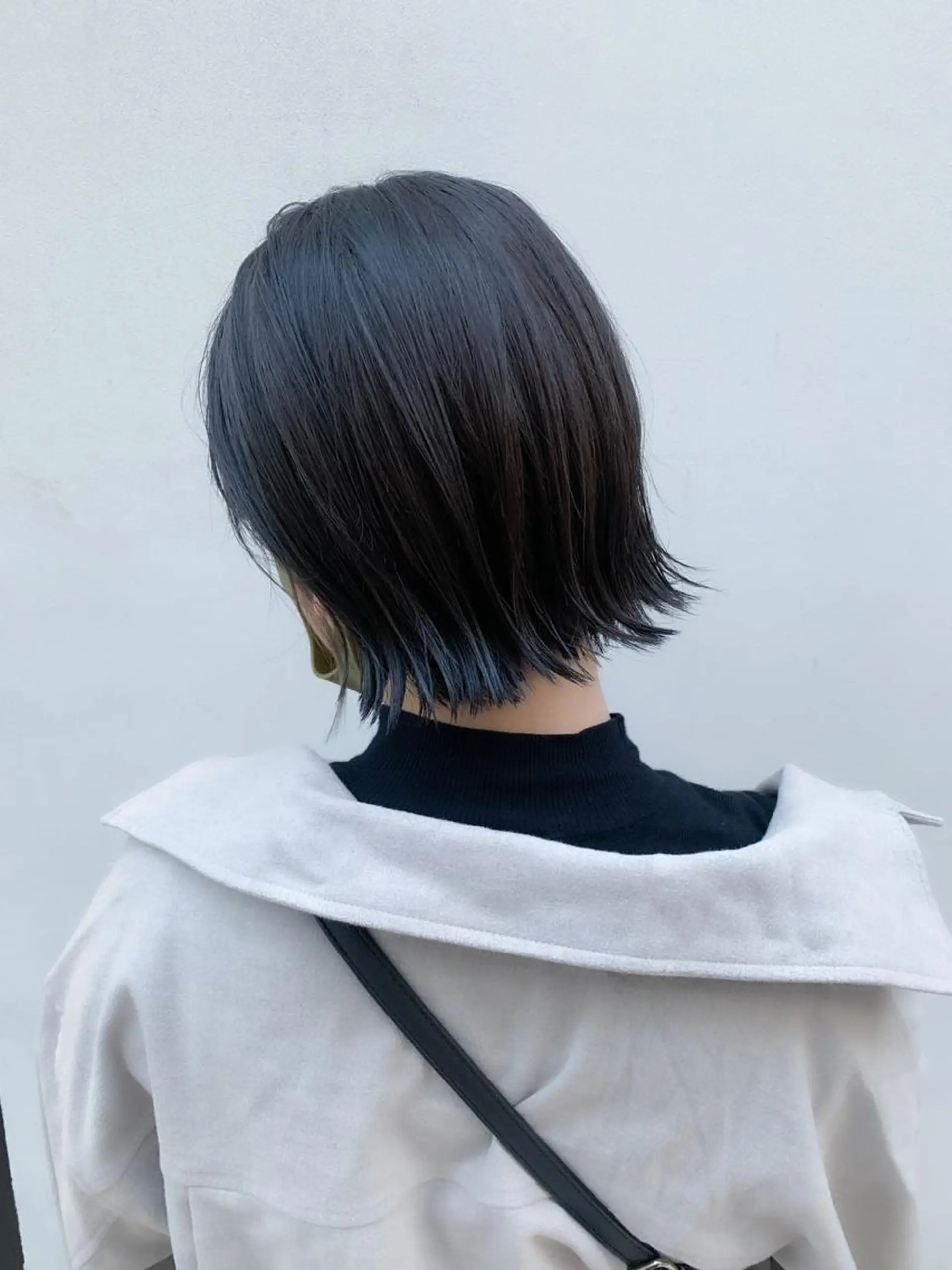 ショート カラー ヘアアレンジ アイブロウ ミニボブ/ブリーチ 🌈MISATOのヘアスタイル