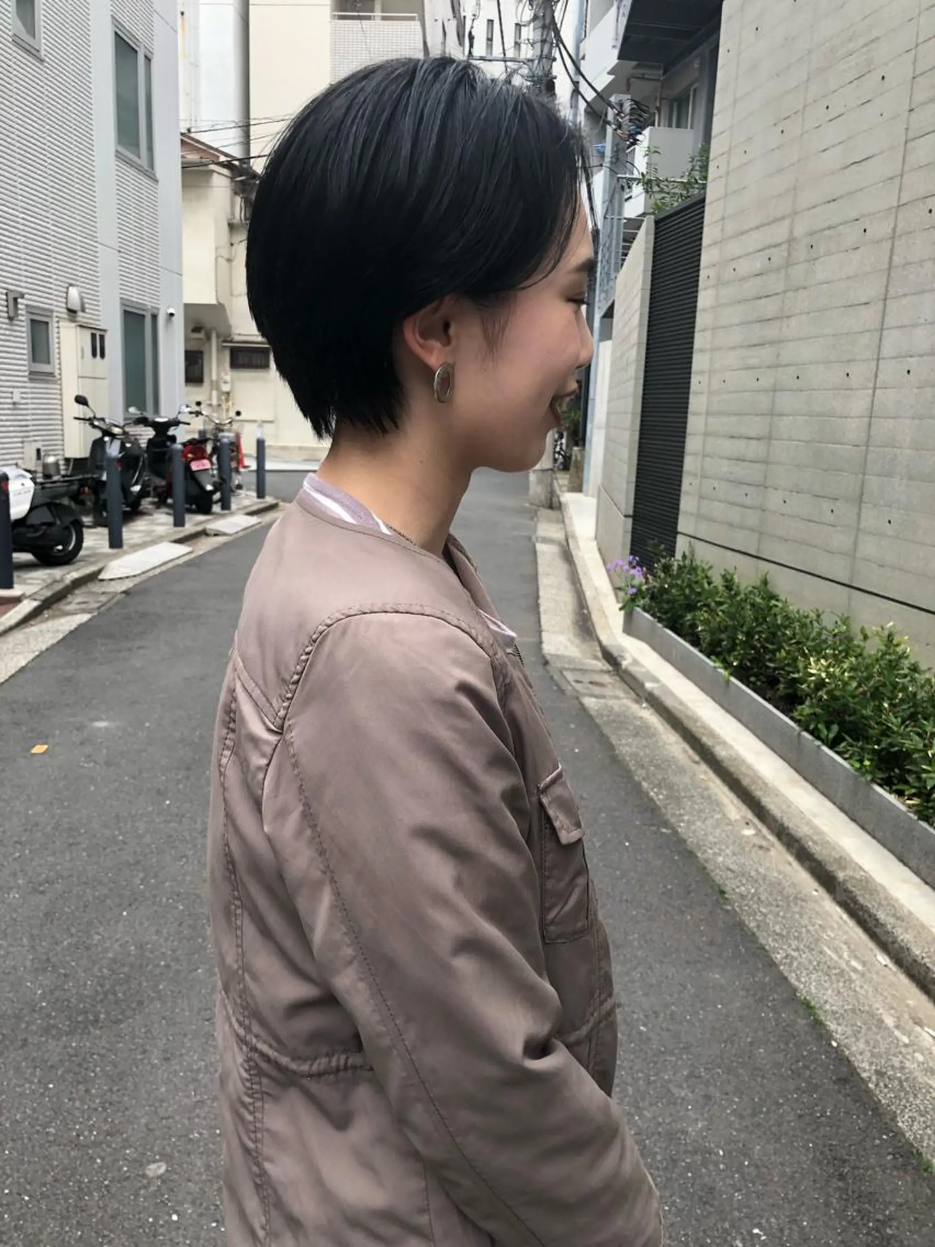 ショート 切りっぱなしボブ ボブ 外国人風カラー ハイライト レイヤーカット また会いたくなる 美容師【KENTA】のヘアスタイル