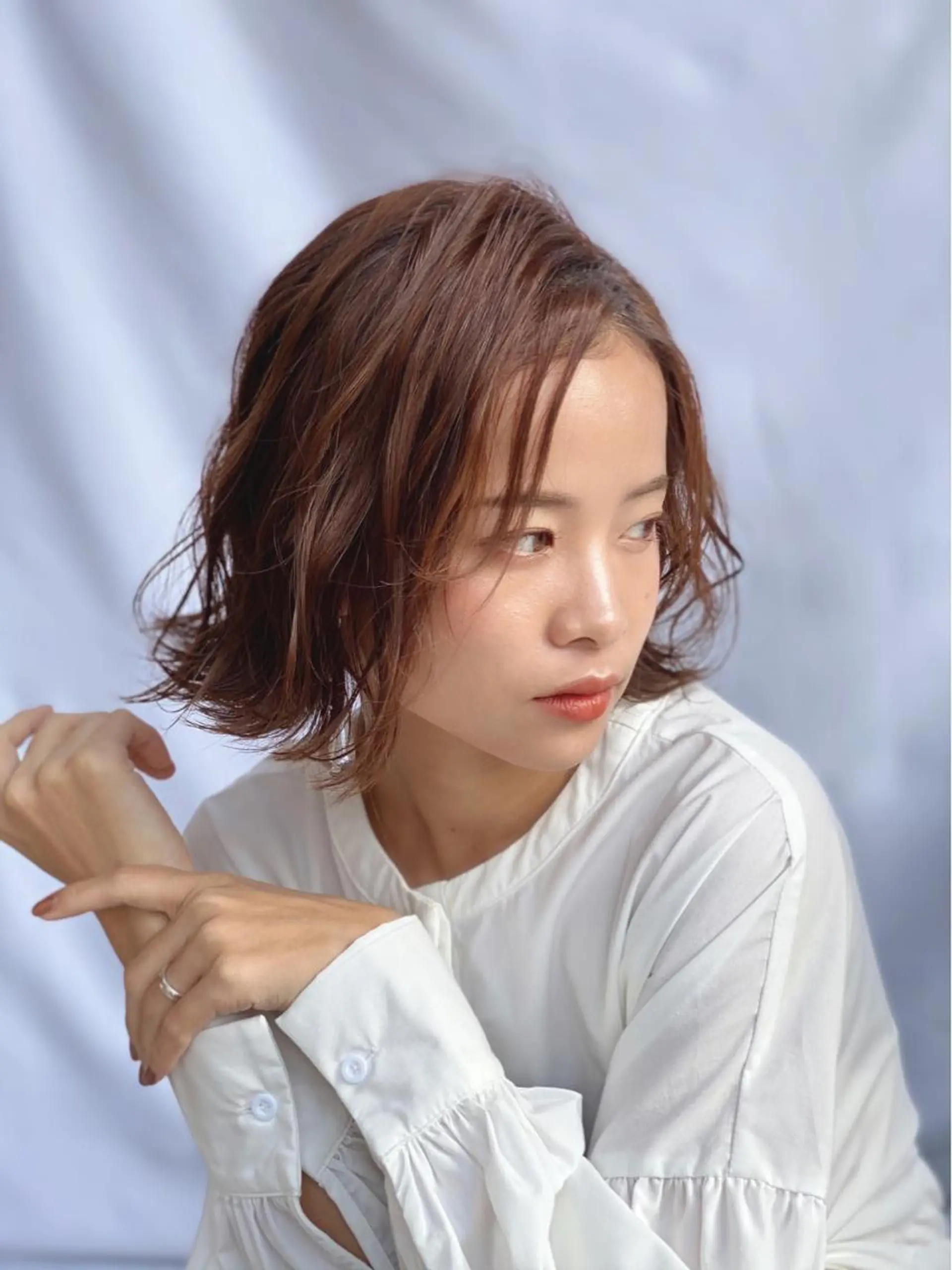 ミディアム カラー 髙井 麻帆のヘアスタイル