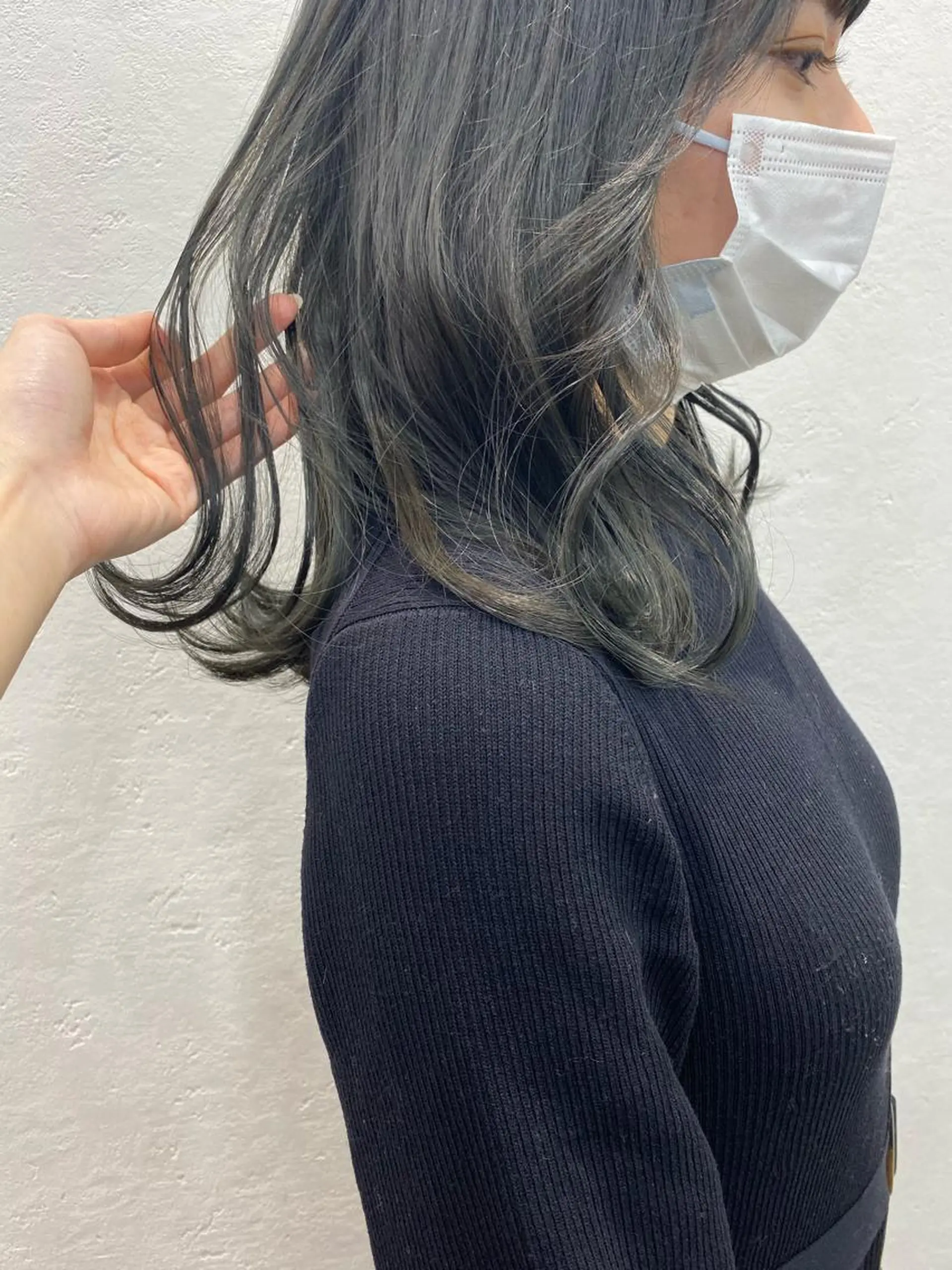 ミディアム カラー オリーブ/アッシュ やわらか透明感カラーのヘアスタイル