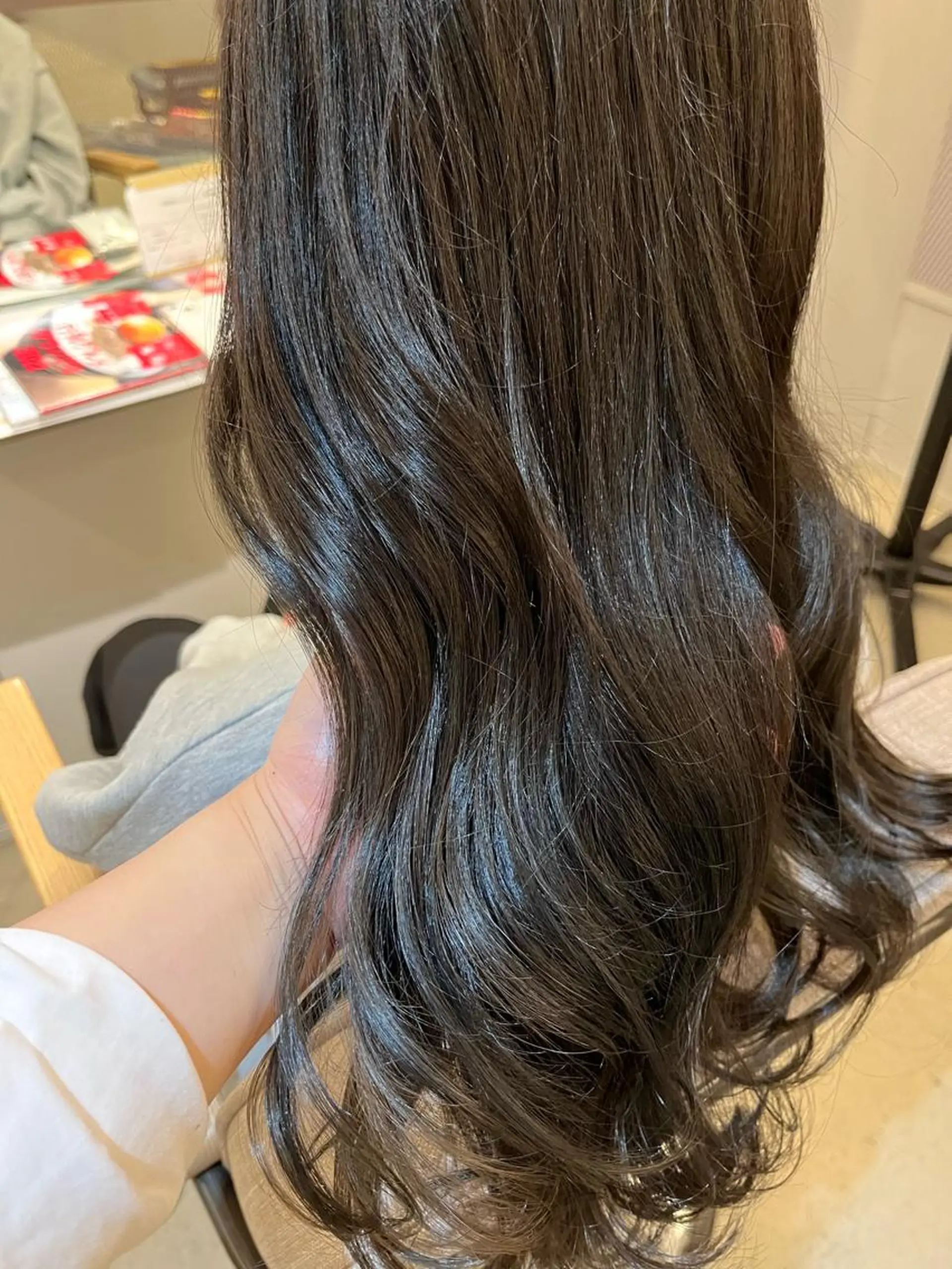 ロング 廣岡 采音のヘアスタイル