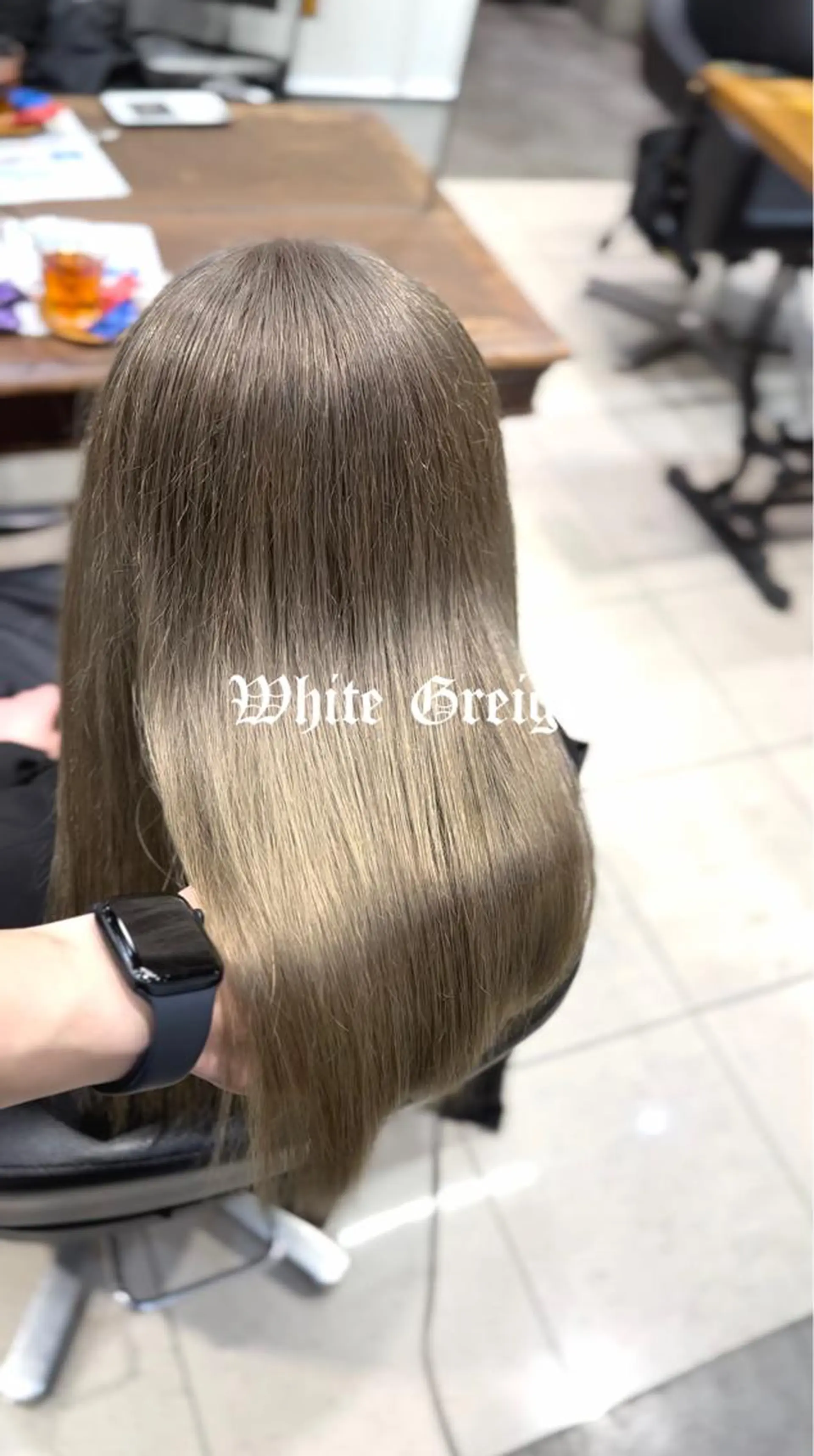 ロング カラー ベージュカラー ブリーチ グレージュ ヘアカラー トリートメント メンズパーマ特化 🌟Gakutoのヘアスタイル