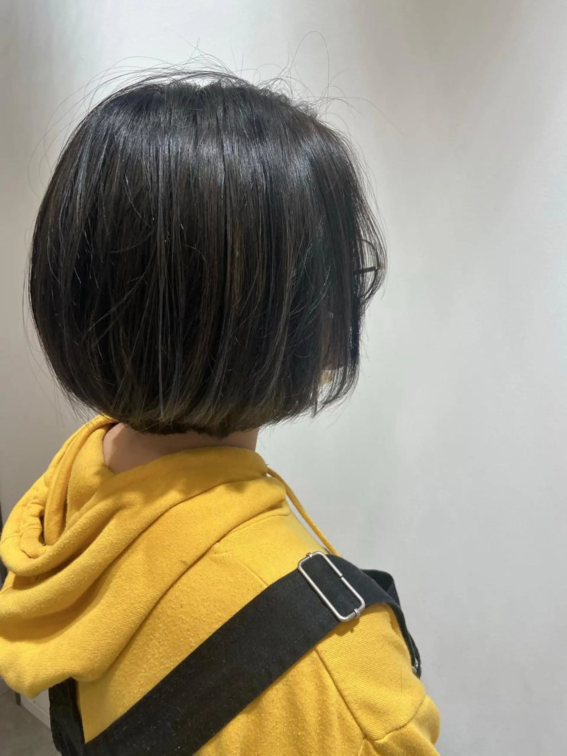 ショート カラー ヘアカラー 🐺ウルフ/レイヤー 似合わせ‎🤍沙羅のヘアスタイル