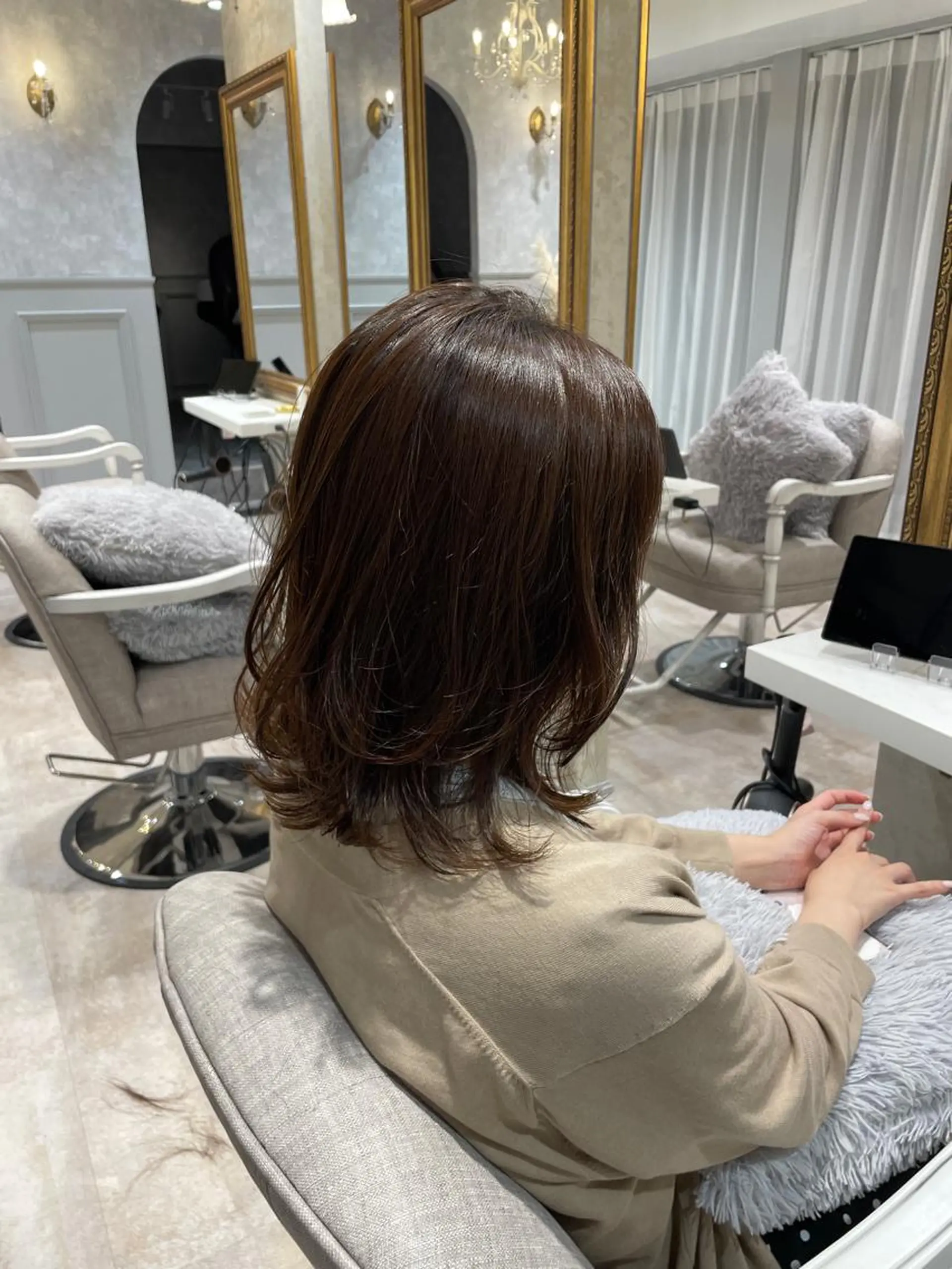 ミディアム 小野 明日香のヘアスタイル