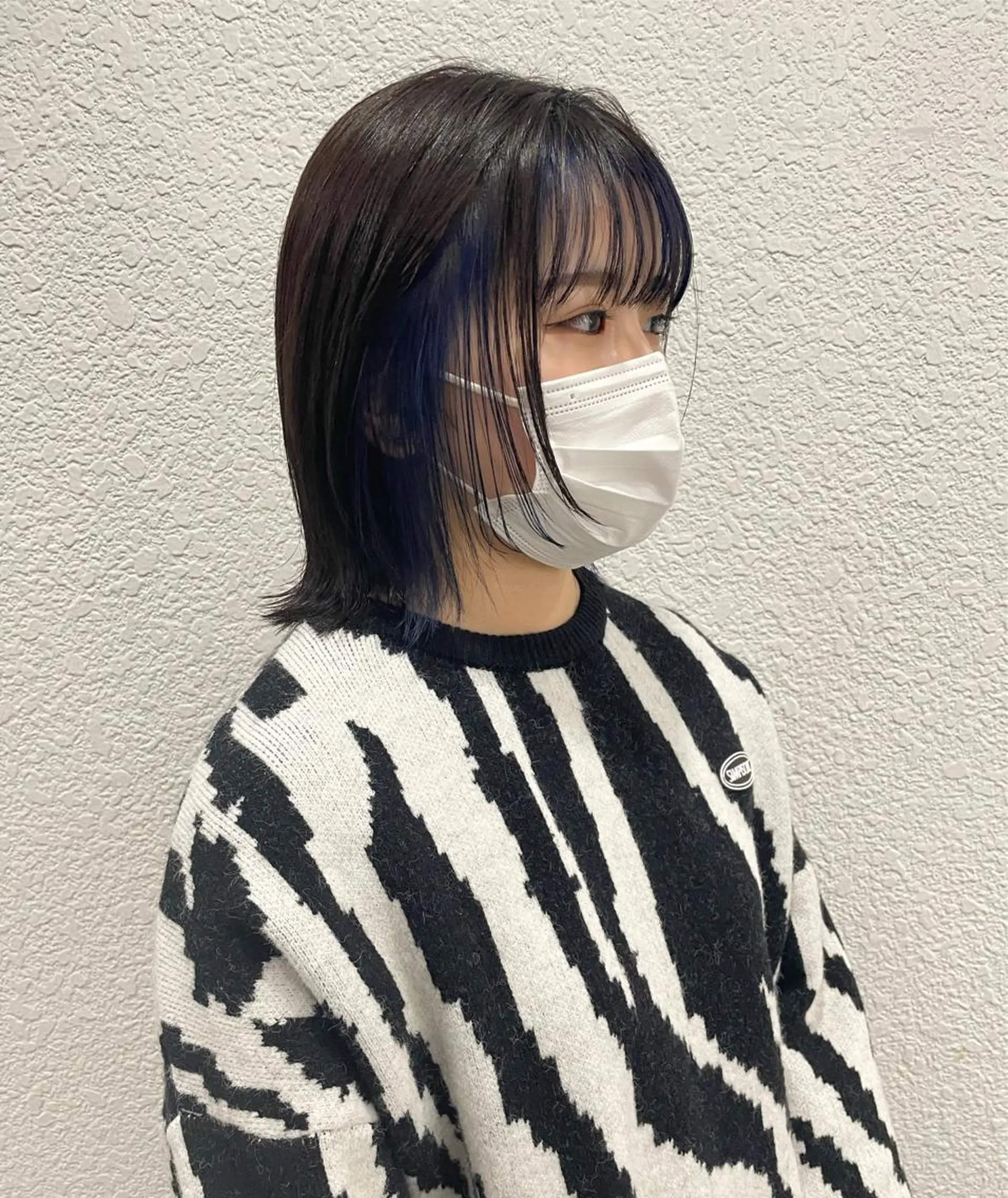 ミディアム 渋谷 留菜のヘアスタイル