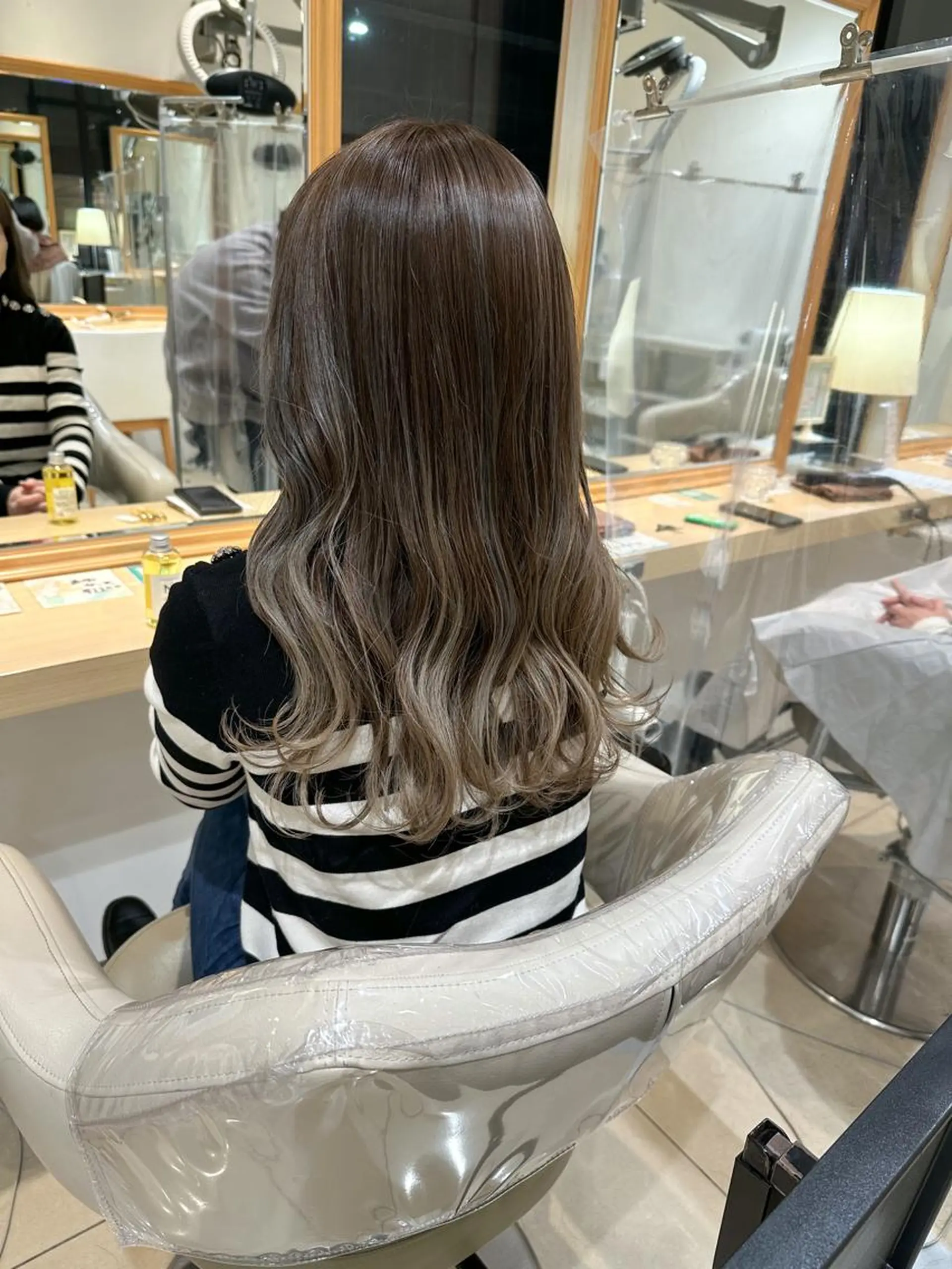 セミロング カット トリートメント 美髪⭐︎髪質改善 井上　康司のヘアスタイル