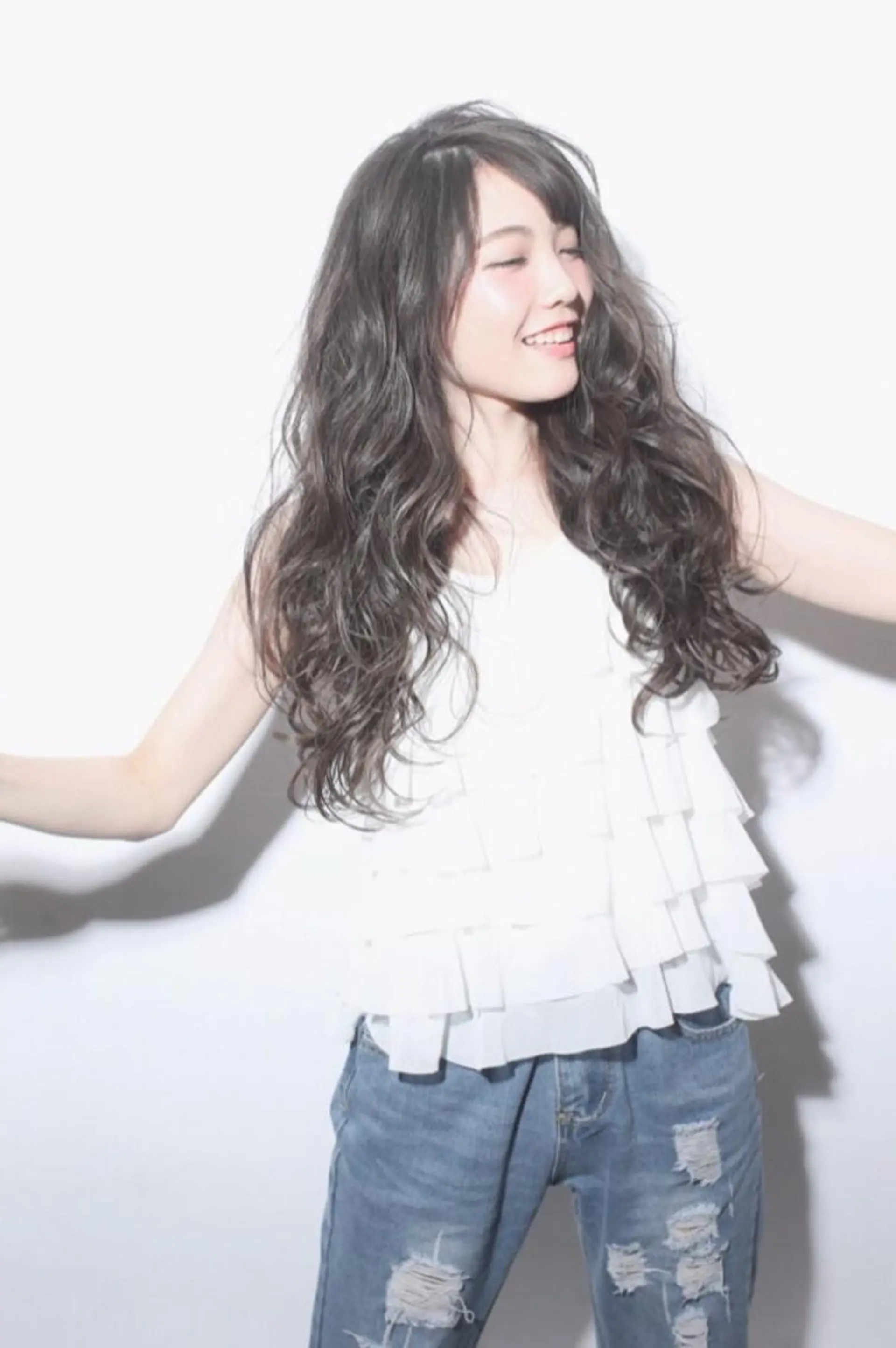 ロング アッシュ 外国人風カラー Eliss 堀江のヘアスタイル