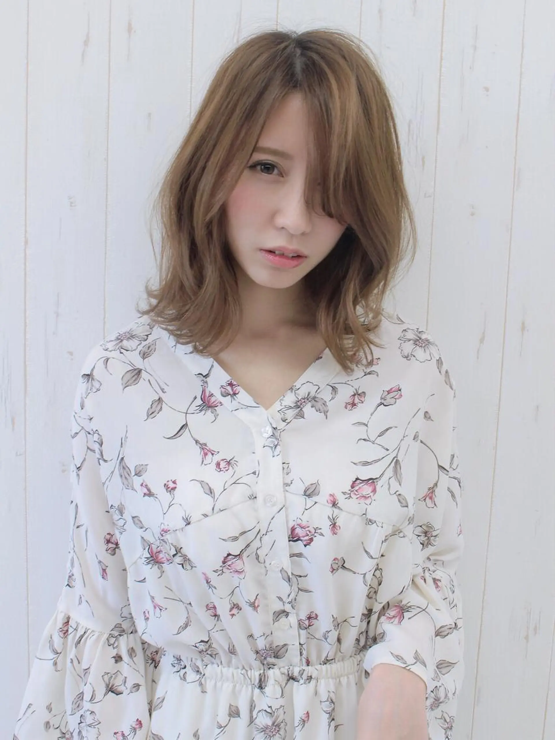 ミディアム カラー 小濱 秀人のヘアスタイル