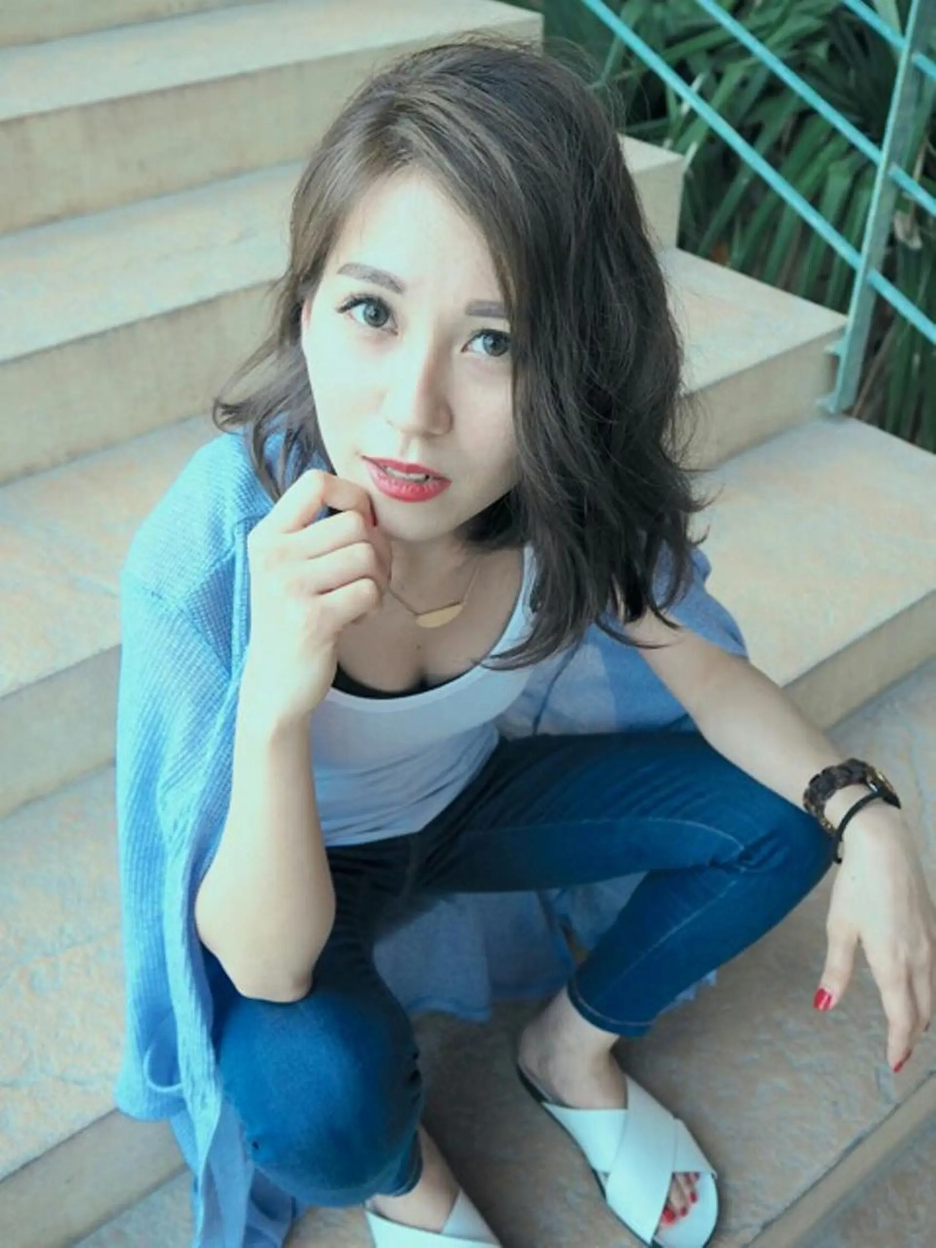 ミディアム カラー ダブルカラー グレージュ 外国人風カラー ainico +所属・前濱 ノゾミのヘアスタイル