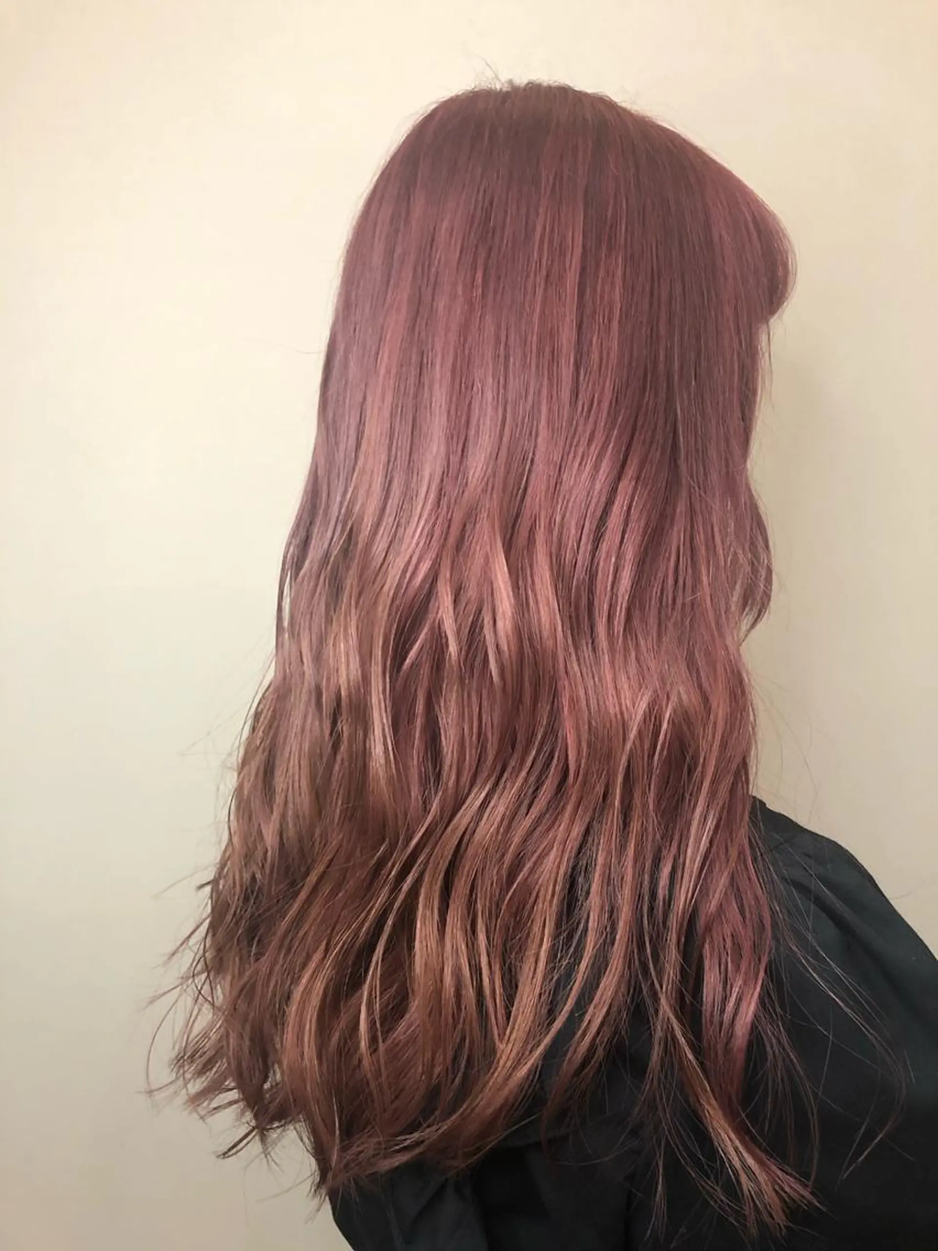 セミロング ヘアカラー ゆぴ☾‪/推しカラー /ハイトーンのヘアスタイル