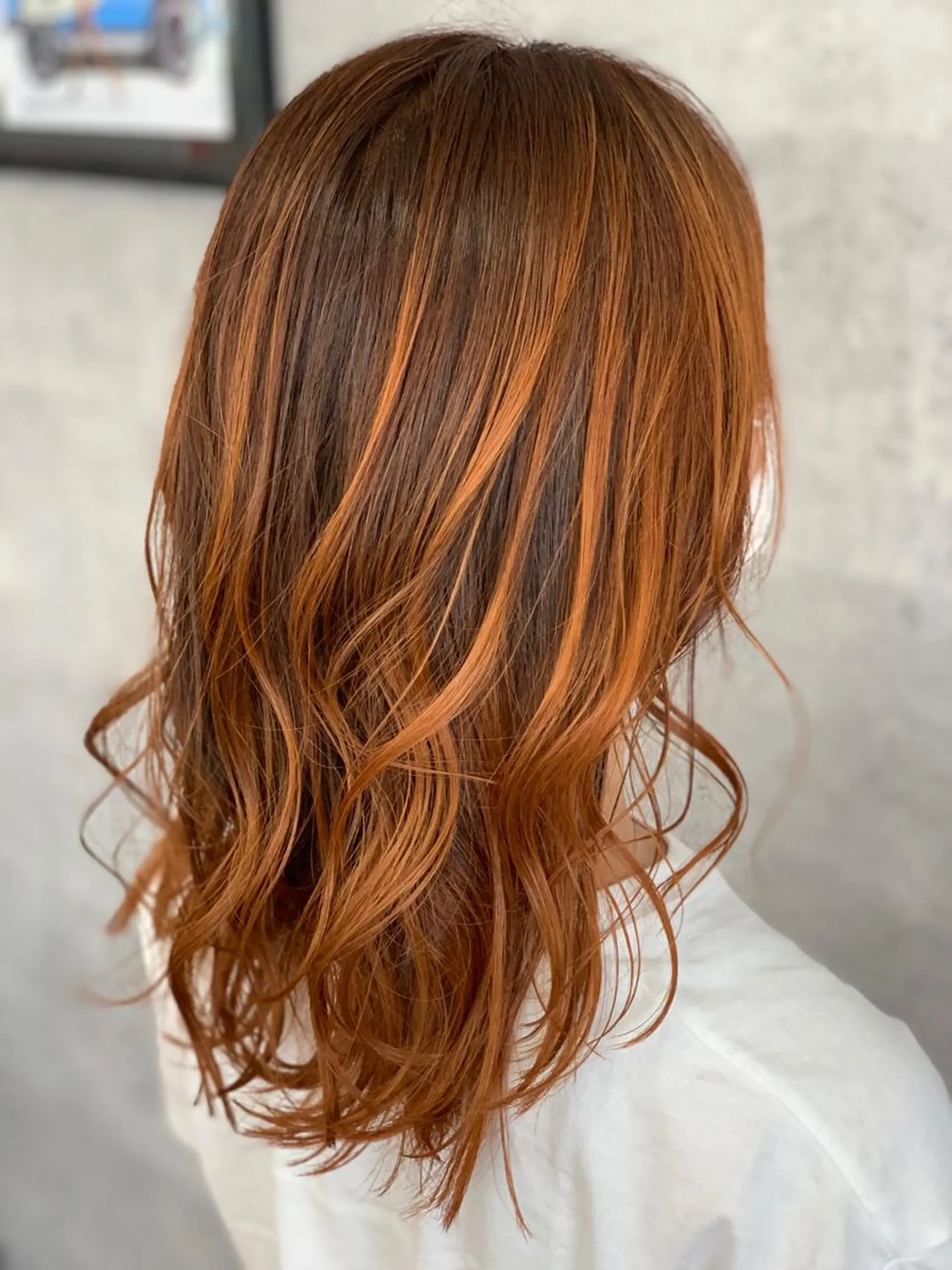 セミロング SALOWIN心斎橋Suite店所属・ブリーチ毛にもできる 縮毛矯正|鷹司郎のヘアスタイル