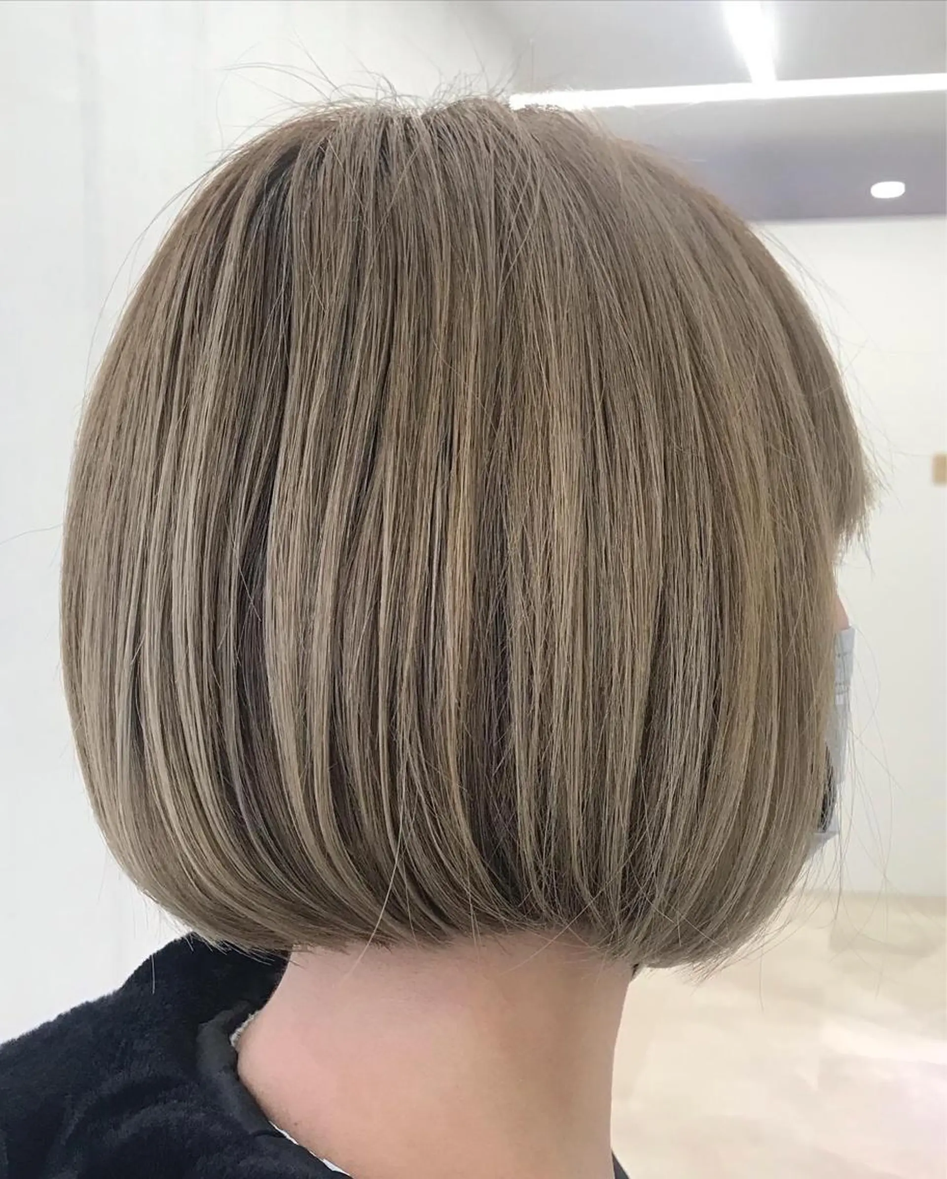 ショート ワンレンボブ ボブ レイヤー/ウルフ/ ボブ/ショート/屋敷のヘアスタイル