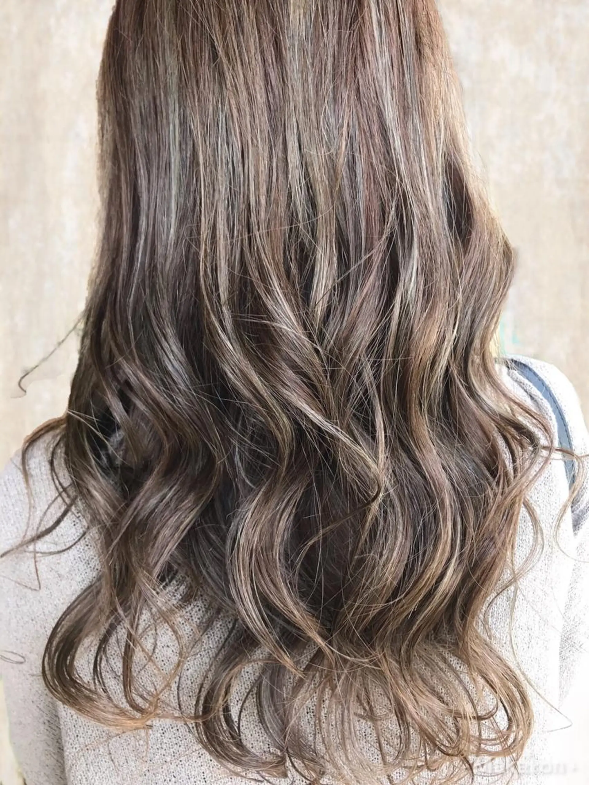 ロング カラー アッシュ hair works raptureのヘアスタイル