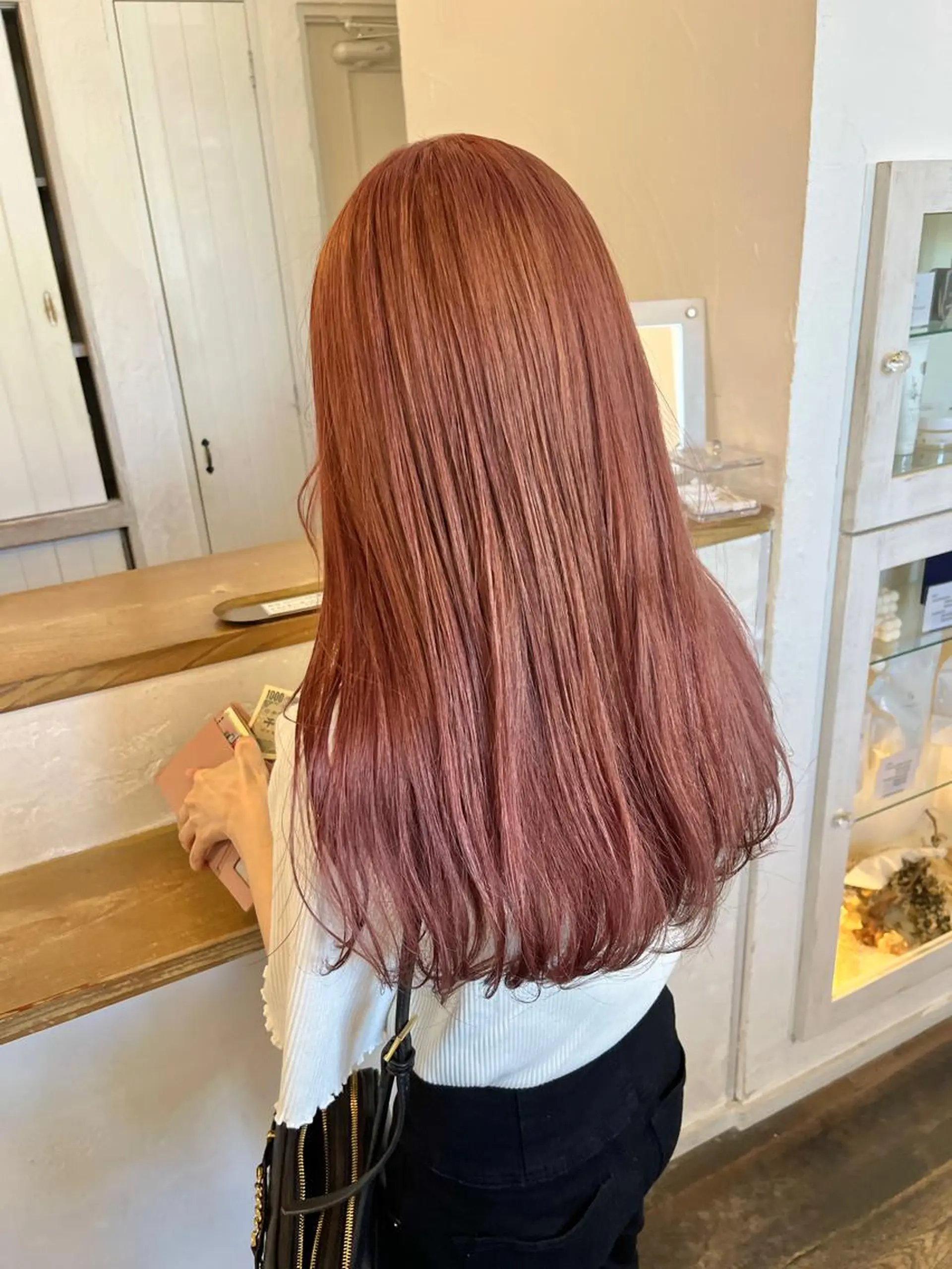 ロング カラー 伊藤ゆかり/髪質改善 /透明感カラーのヘアスタイル