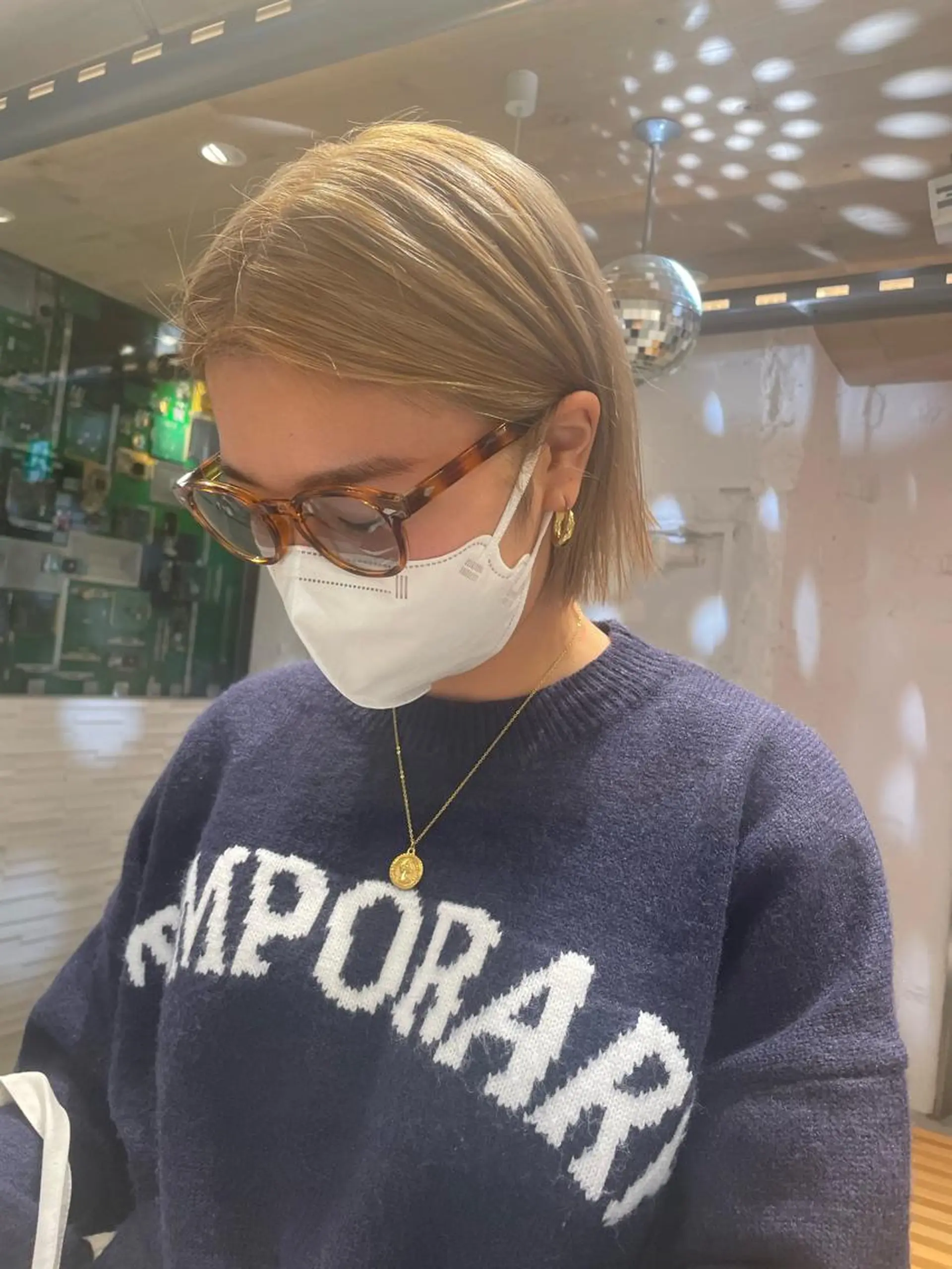 セミロング カラー 艶ハイトーン👑♡ NATSUKIのヘアスタイル