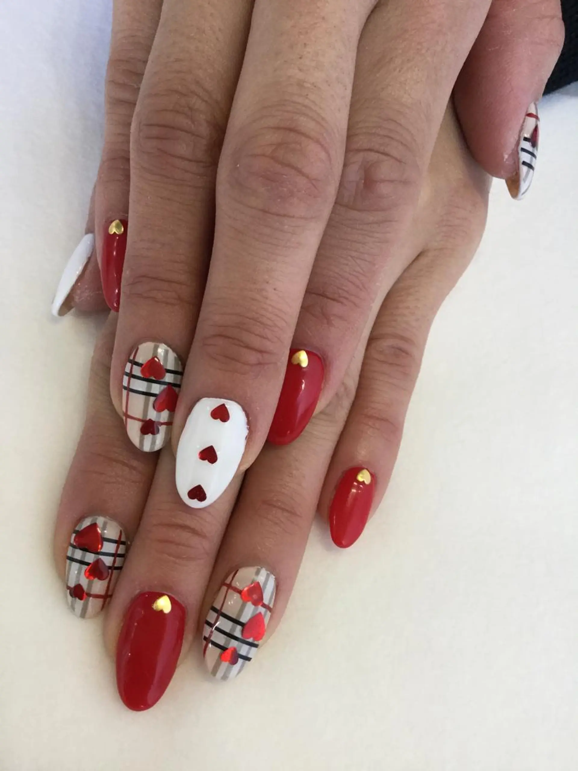 ネイル ハンドネイル 💎🐰 saki. m 🐰💎のネイルデザイン