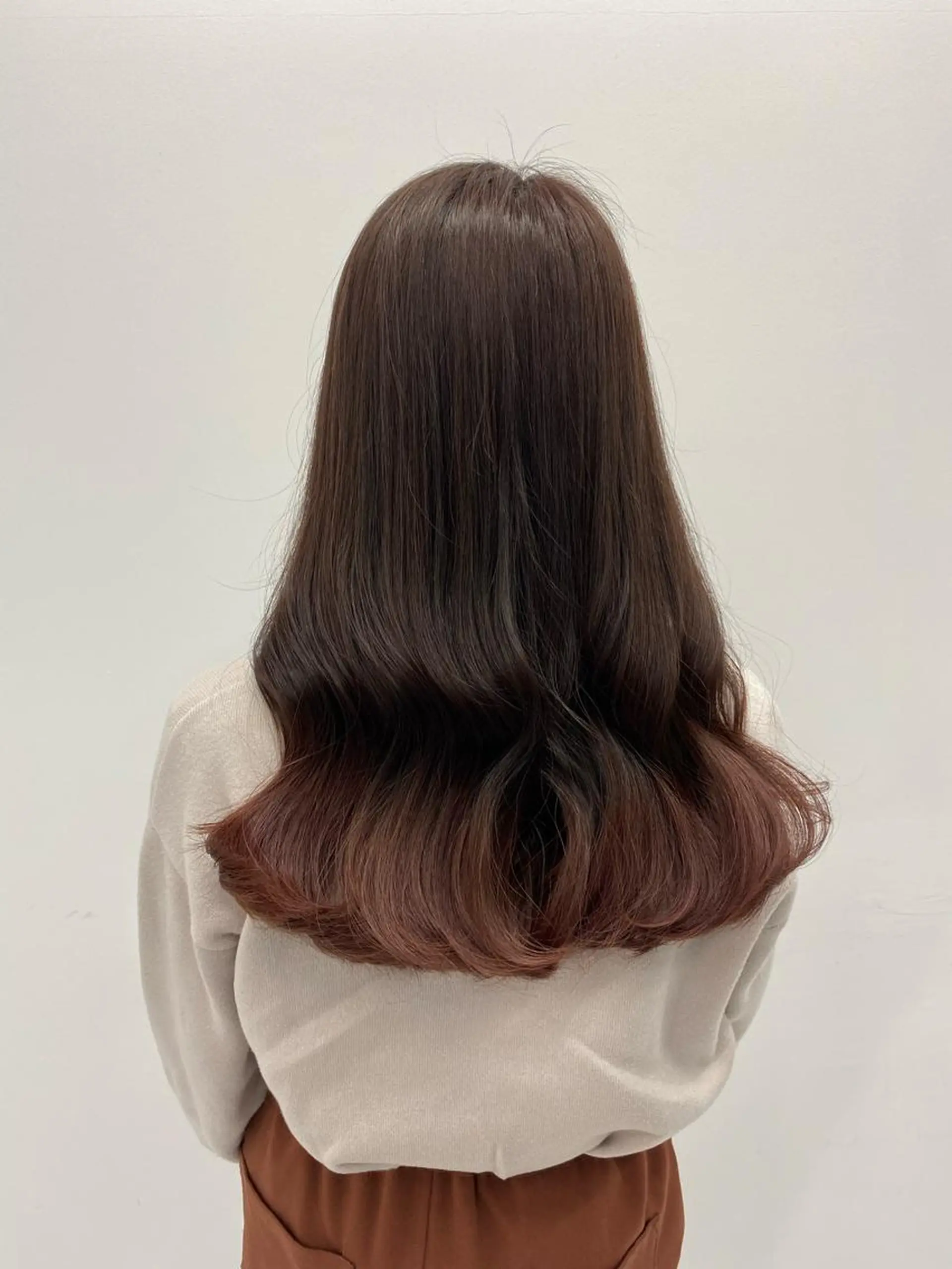 ロング カラー ベージュカラー ラベンダーカラー ラベンダーピンク ピンクカラー ピンクベージュ レイヤー/ハイトーン 🧸SENAのヘアスタイル