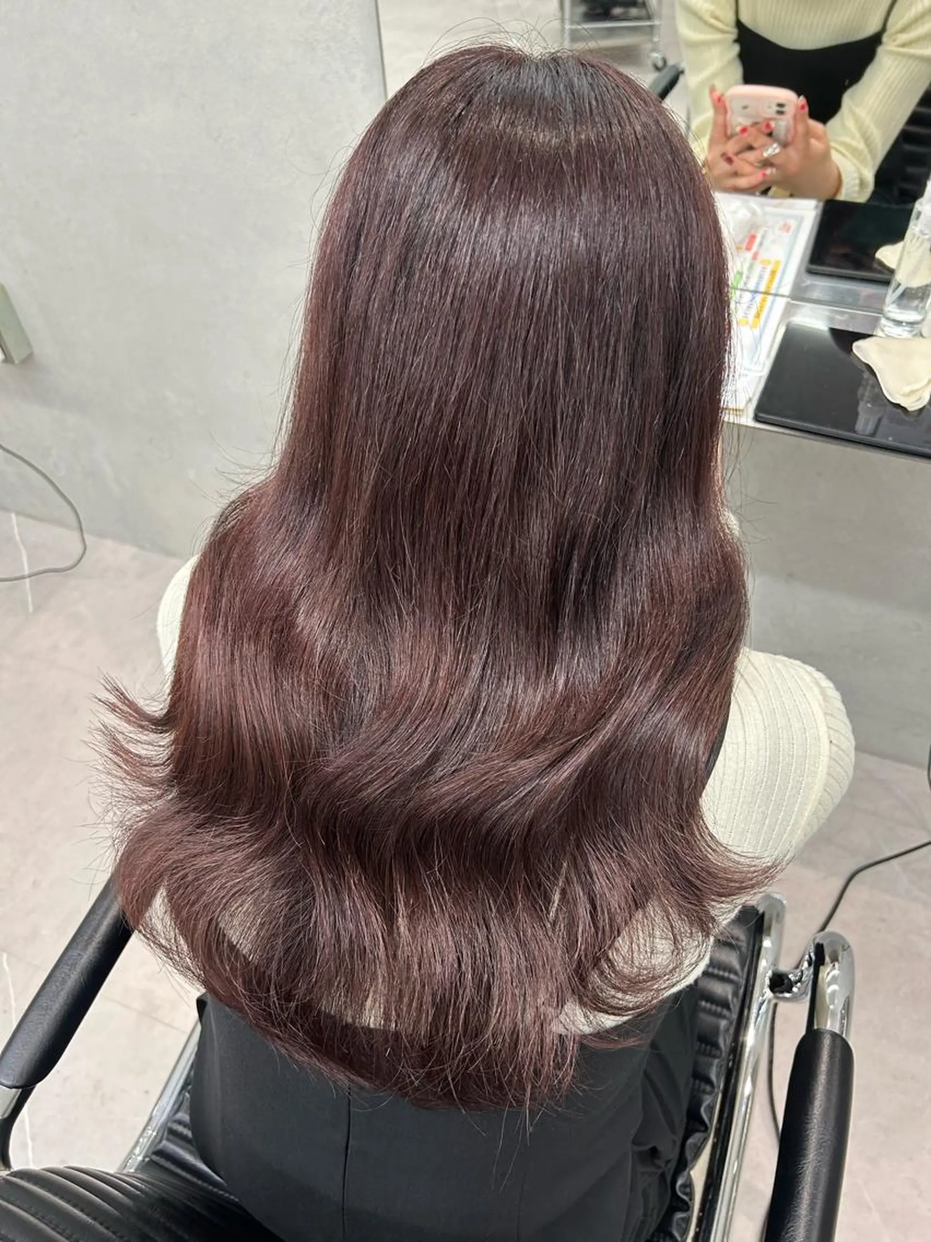 ロング カラー IO イオリのヘアスタイル