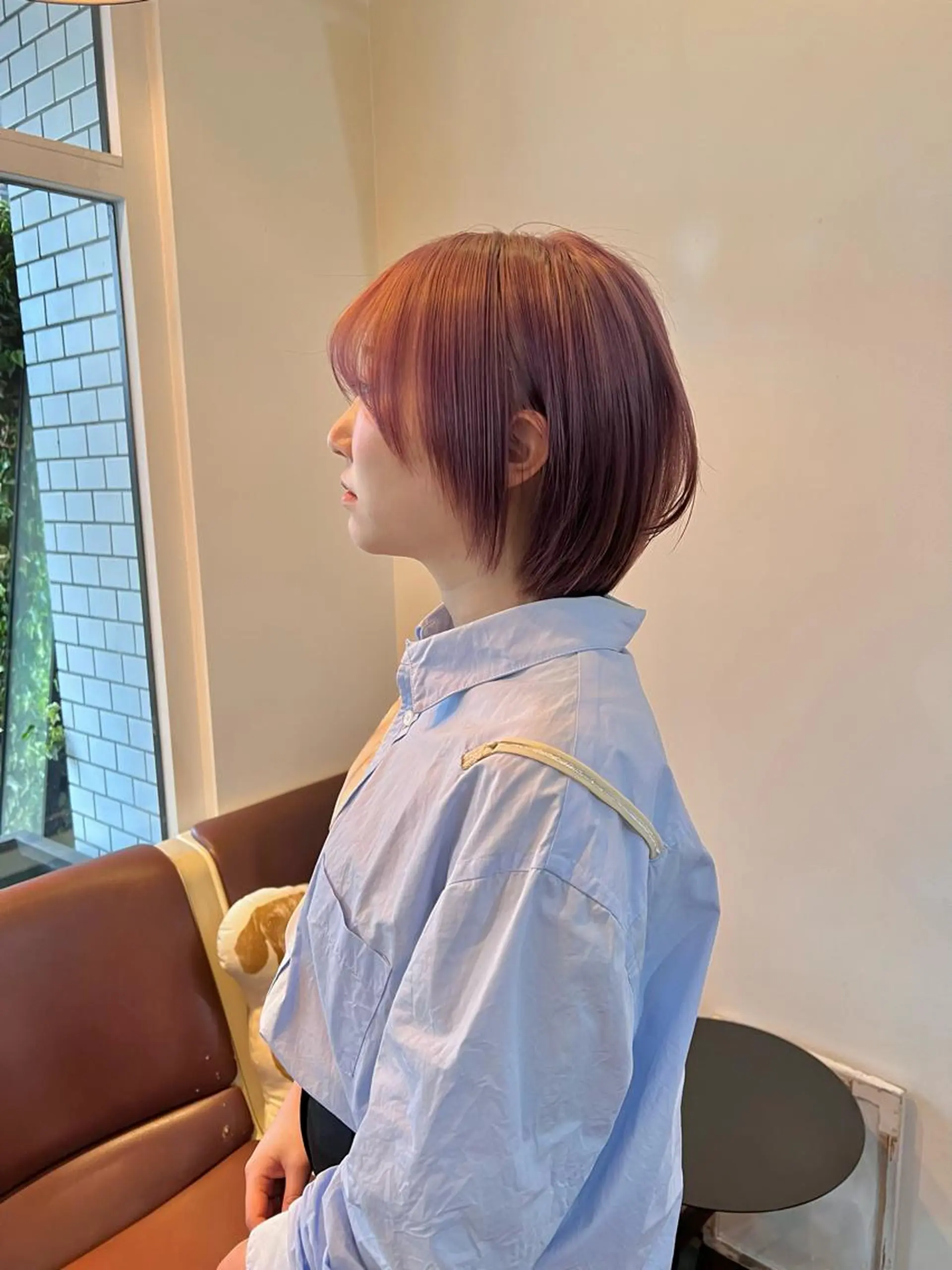 ショート カラー ブリーチ ケアブリーチ パープルカラー カット ヘアカラー トリートメント 柔らかブラウン/顔周 りレイヤー♡ユウシのヘアスタイル