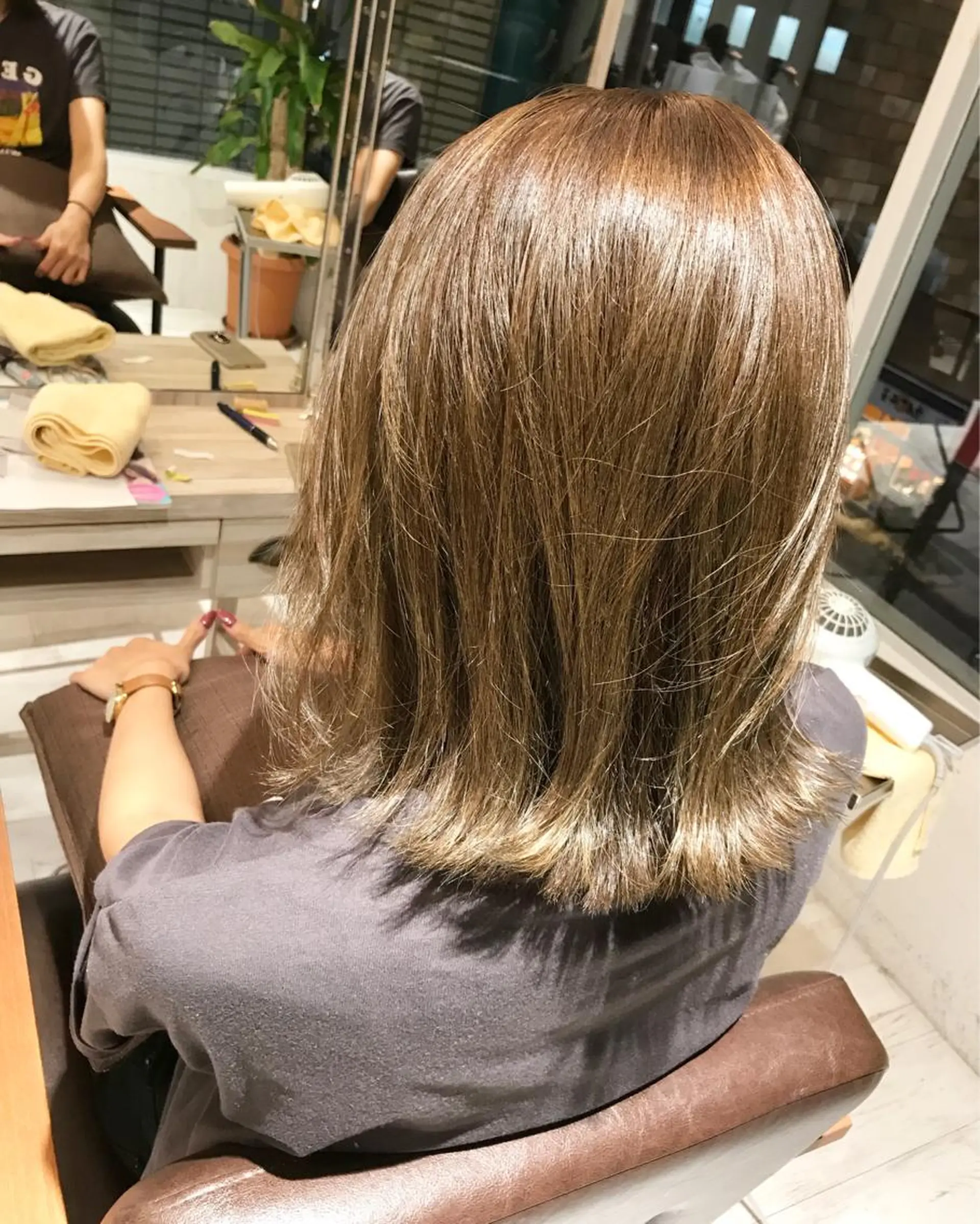 ミディアム ミルクティーベージュ 山本勝志のヘアスタイル