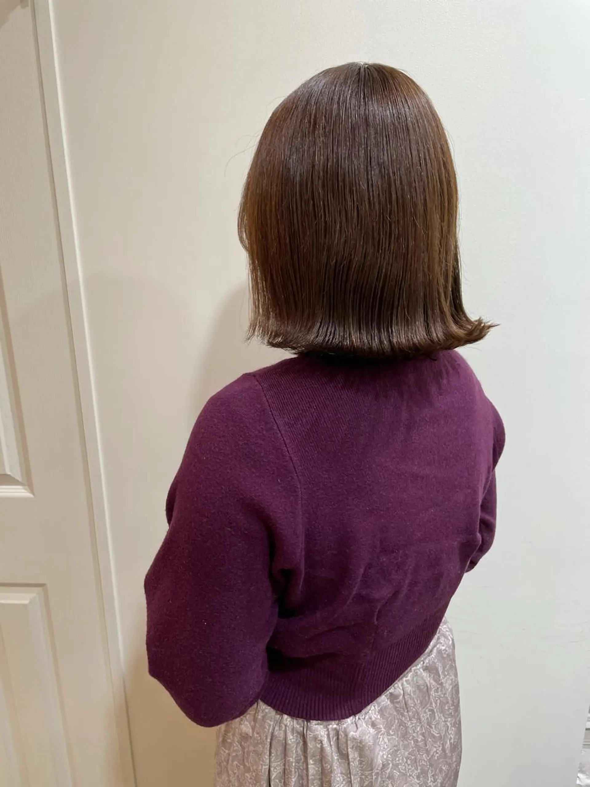 ミディアム カラー カット ヘアカラー トリートメント MIOベージュカラー 柔らかいカラーのヘアスタイル