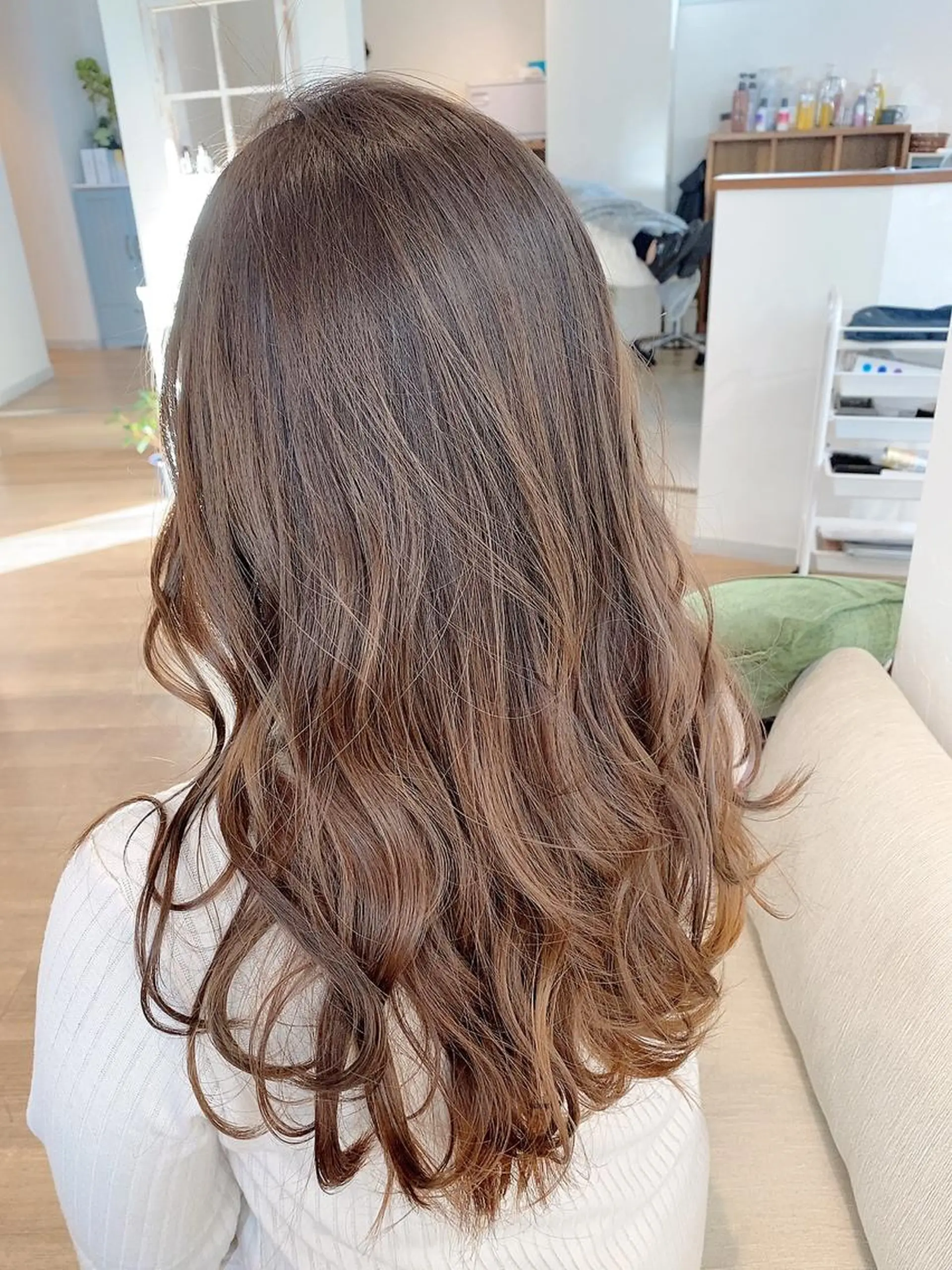 セミロング カラー Ate by little所属・青木 梢のヘアスタイル