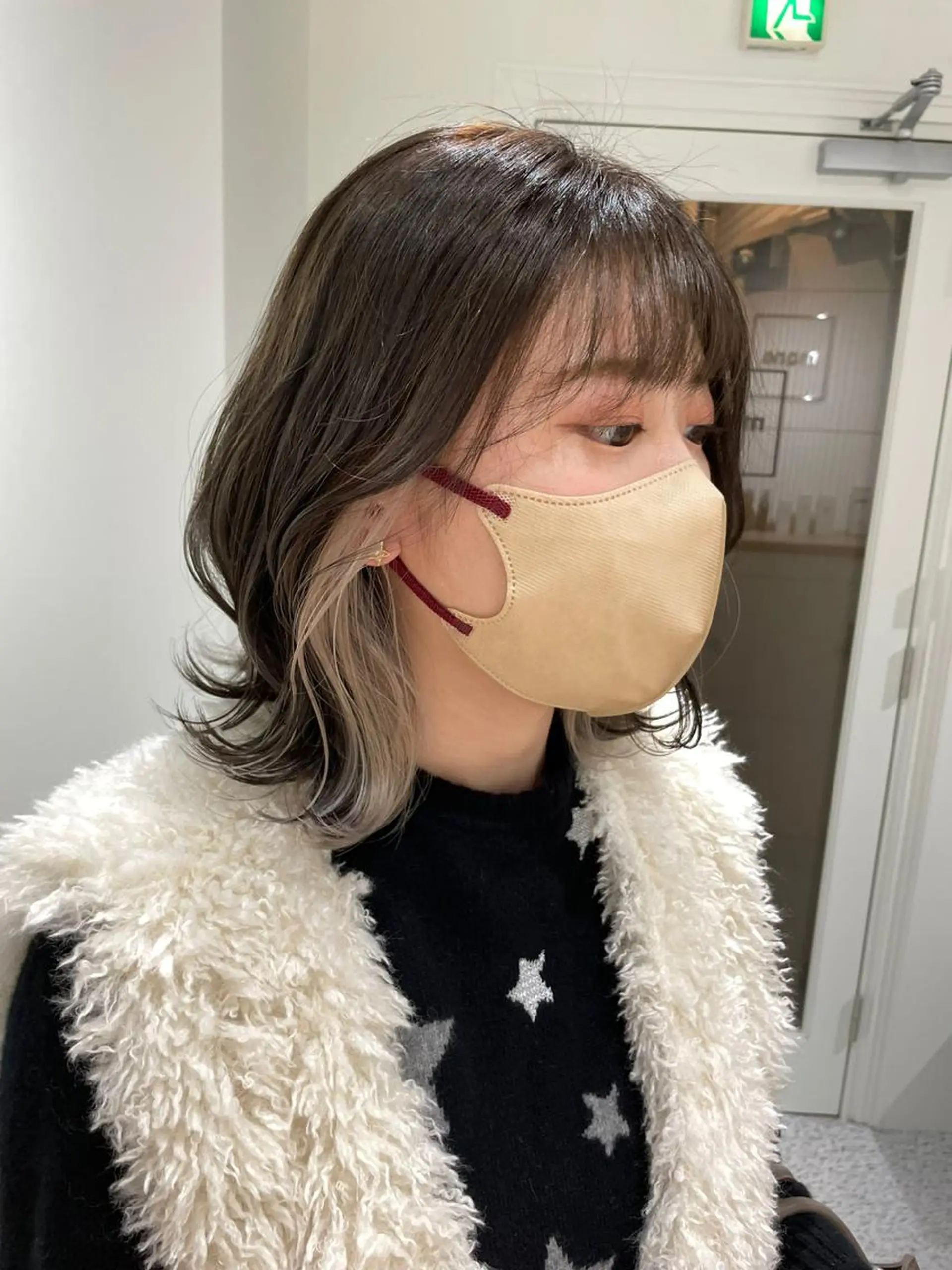 ミディアム カラー ブリーチ イヤリングカラー グレージュ GO TODAY SHARE SALON 原宿本店所属・ブリーチ/ハイトーン 艶カラー/ユリナのヘアスタイル