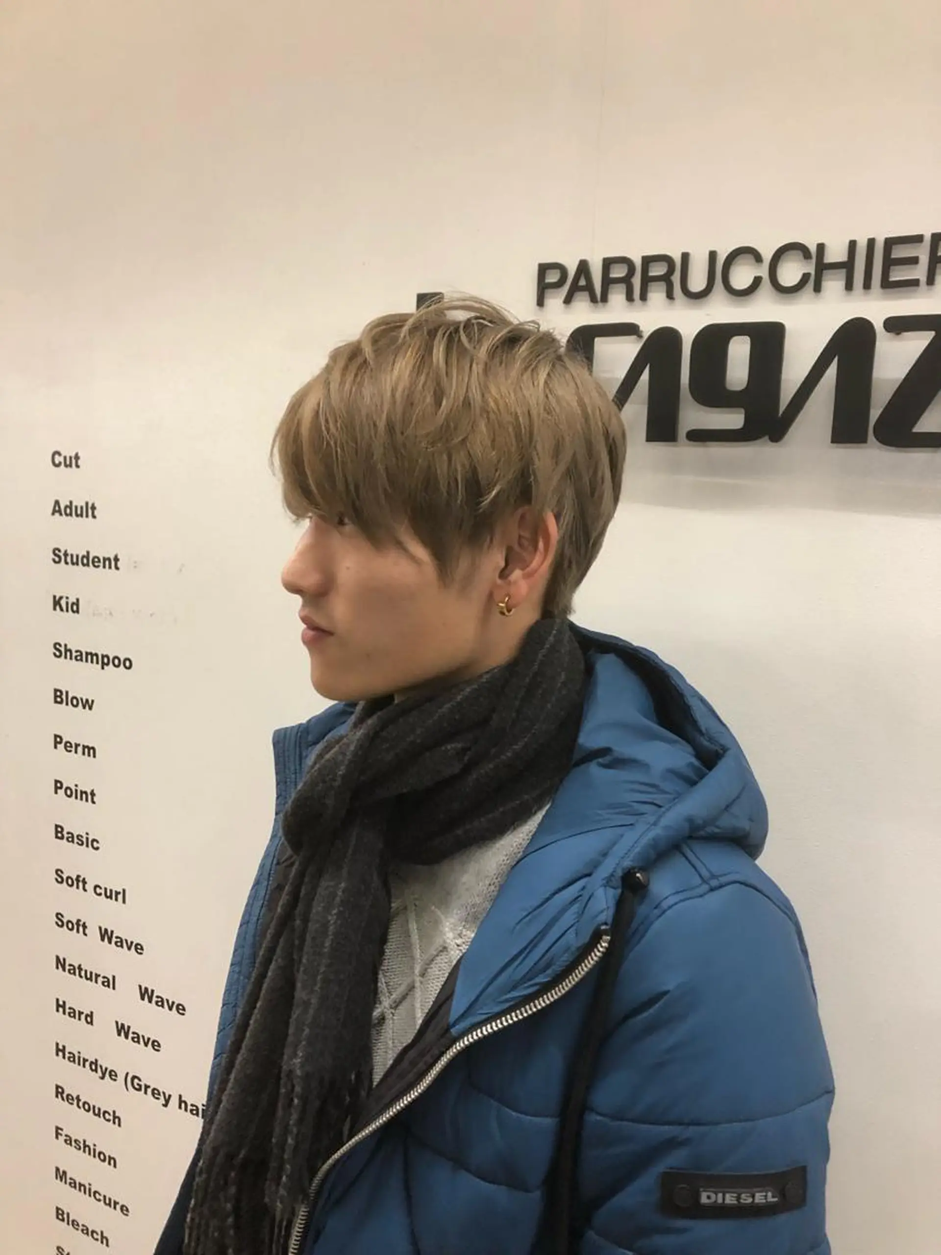 ショート カラー メンズ メンズブリーチ マッシュ アッシュ ブリーチ ミルクティーアッシュ シェアサロン　シエナ所属・東條 克義のヘアスタイル