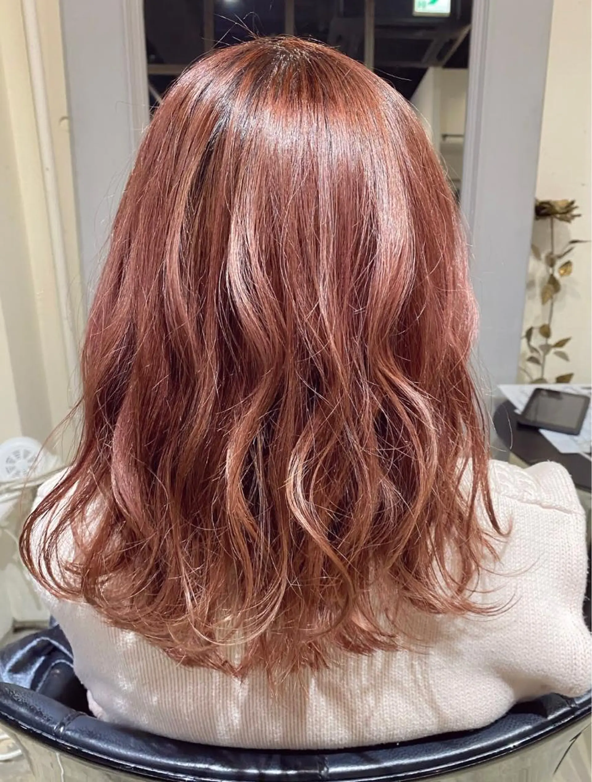 ミディアム カラー dipty MOILA所属・辻 貴音のヘアスタイル