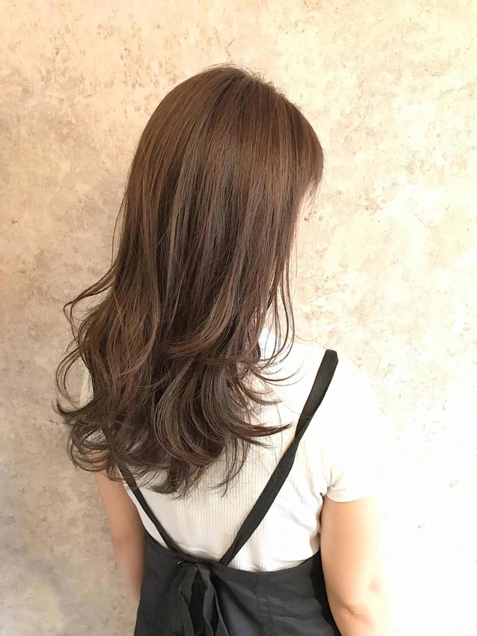 ミディアム due hair 京都駅前店 MILBON オージュア認定サロン【デューヘアー】所属・ハイトーンブリーチ 土坂　由志【京都】のヘアスタイル