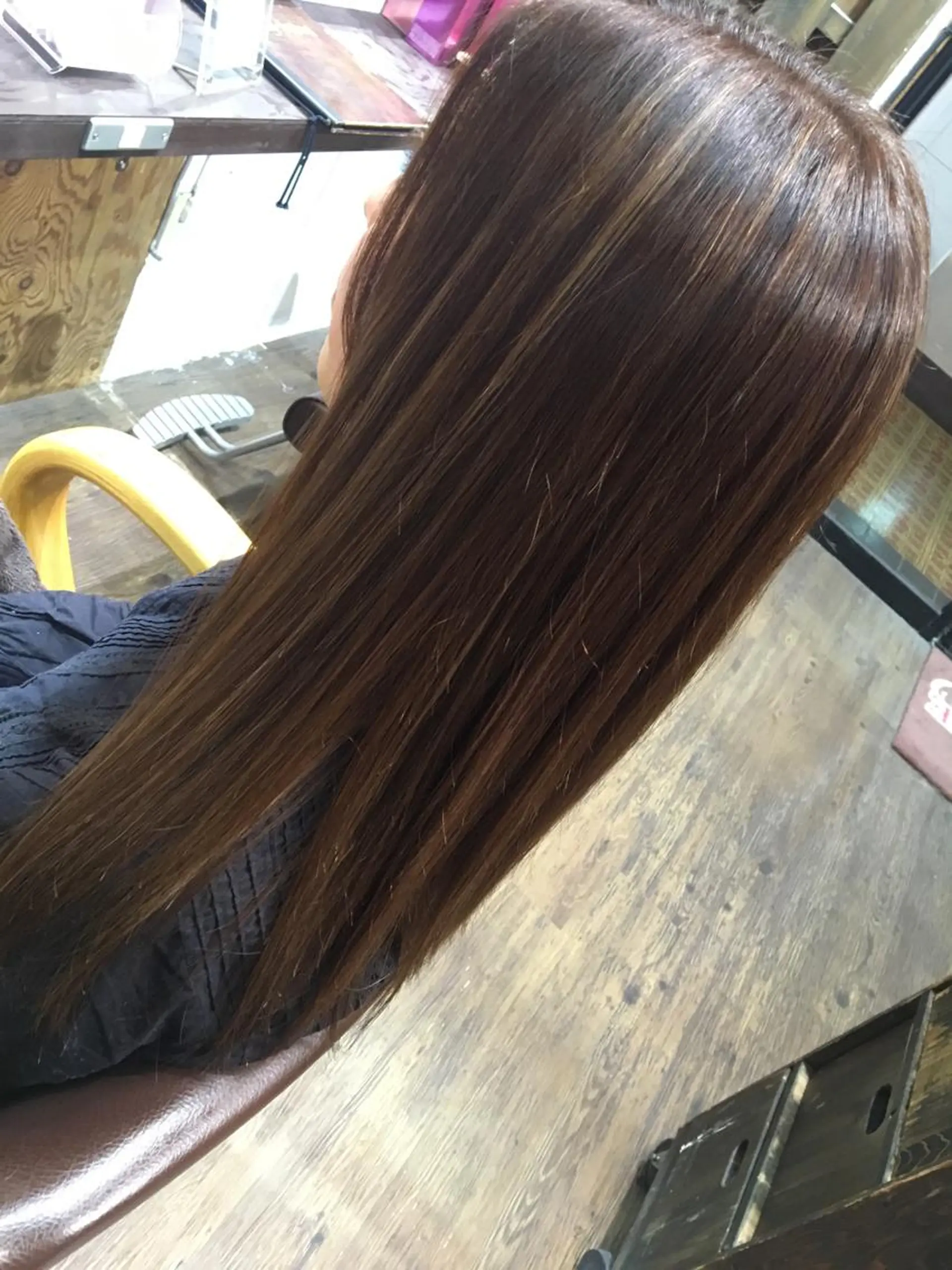 ロング カラー ハイライトカラー ハイライト カット ヘアカラー IwAsh大和駅前店所属・IwAsh大和駅前店 河野亜里香のヘアスタイル