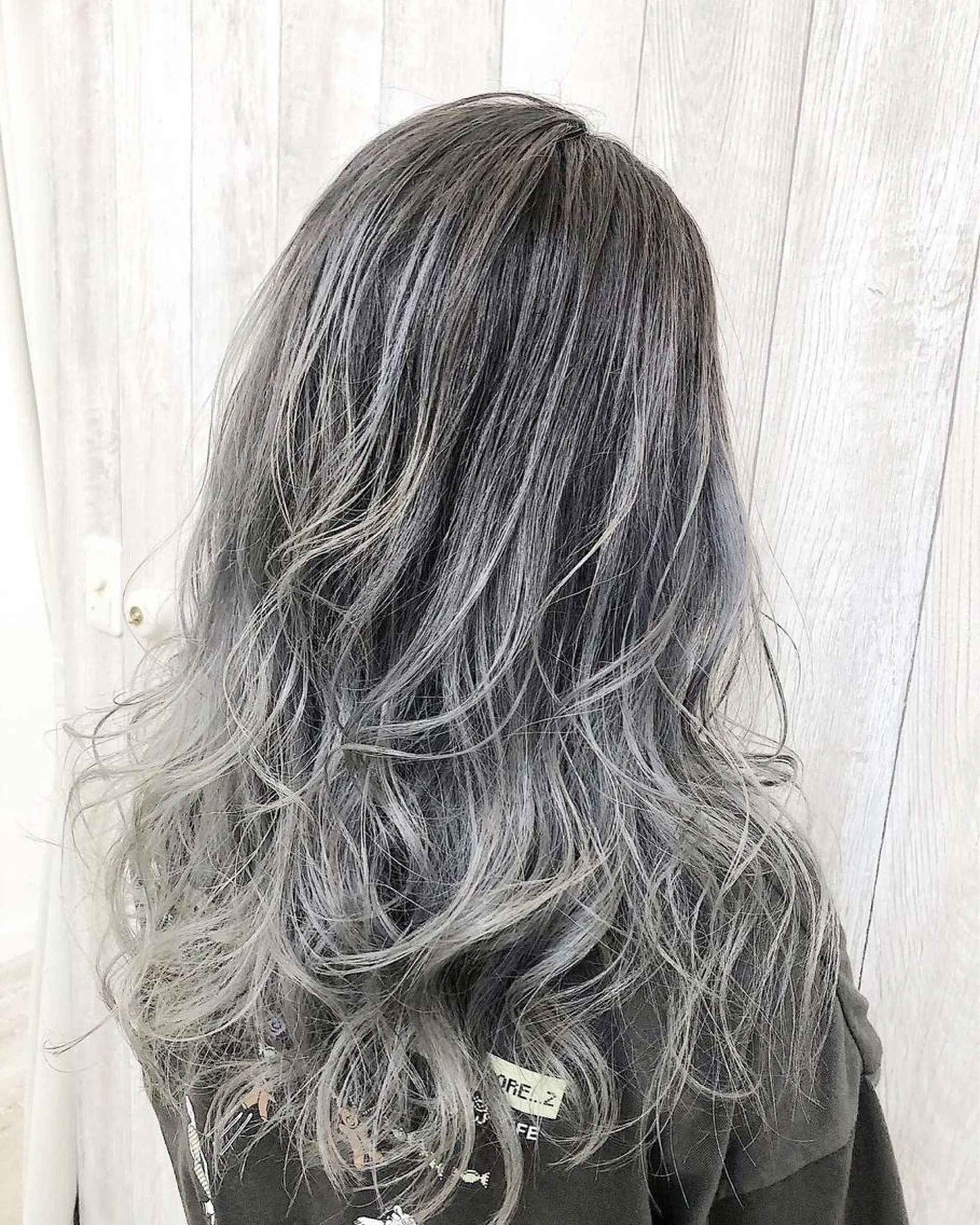 セミロング カラー バレイヤージュ レイヤーカット ヘアカラー CADENZA+所属・中澤 昌美のヘアスタイル