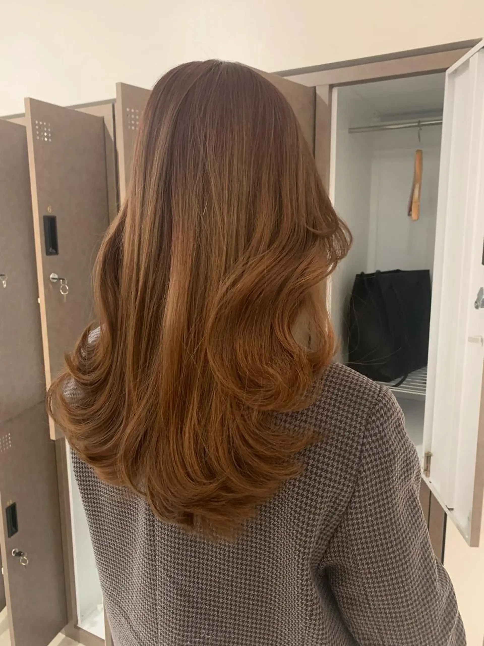 ロング ヘアアレンジ くびれヘア 韓国風ヘア 新宿♥ハッシュカット 暖色カラー♥Unaのヘアスタイル