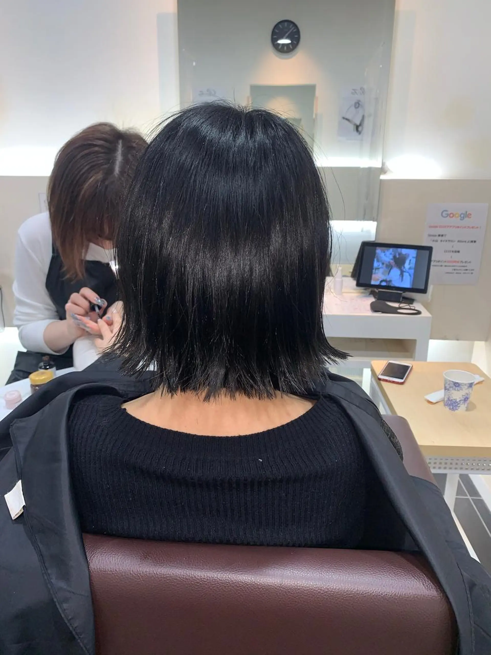 カラー ブルーカラー ブルージュ OPERA 赤塚のヘアスタイル